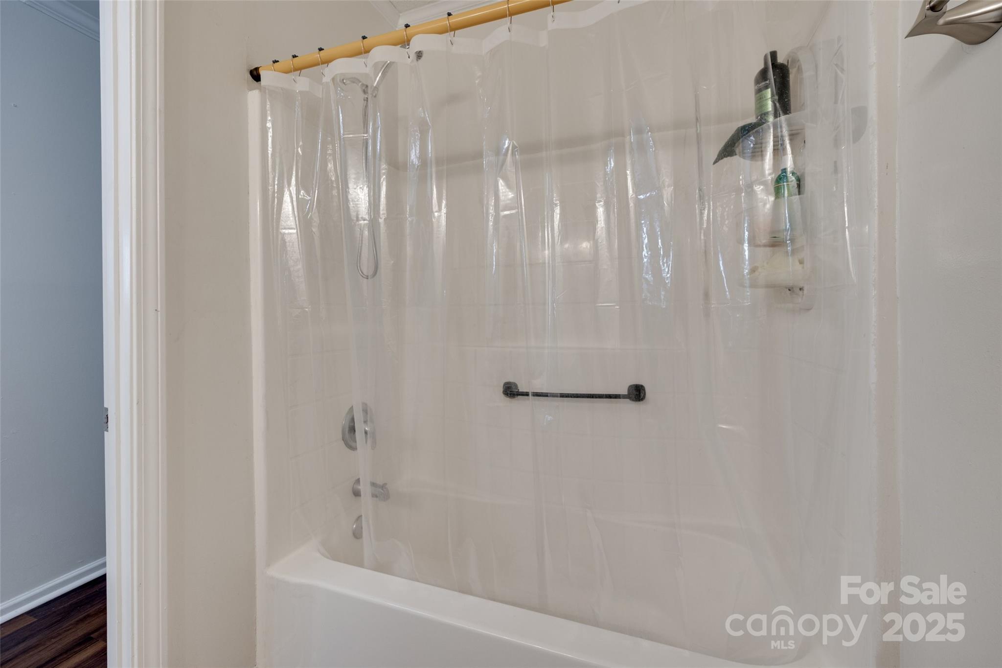 104 W Maryland Avenue Property Photo 23