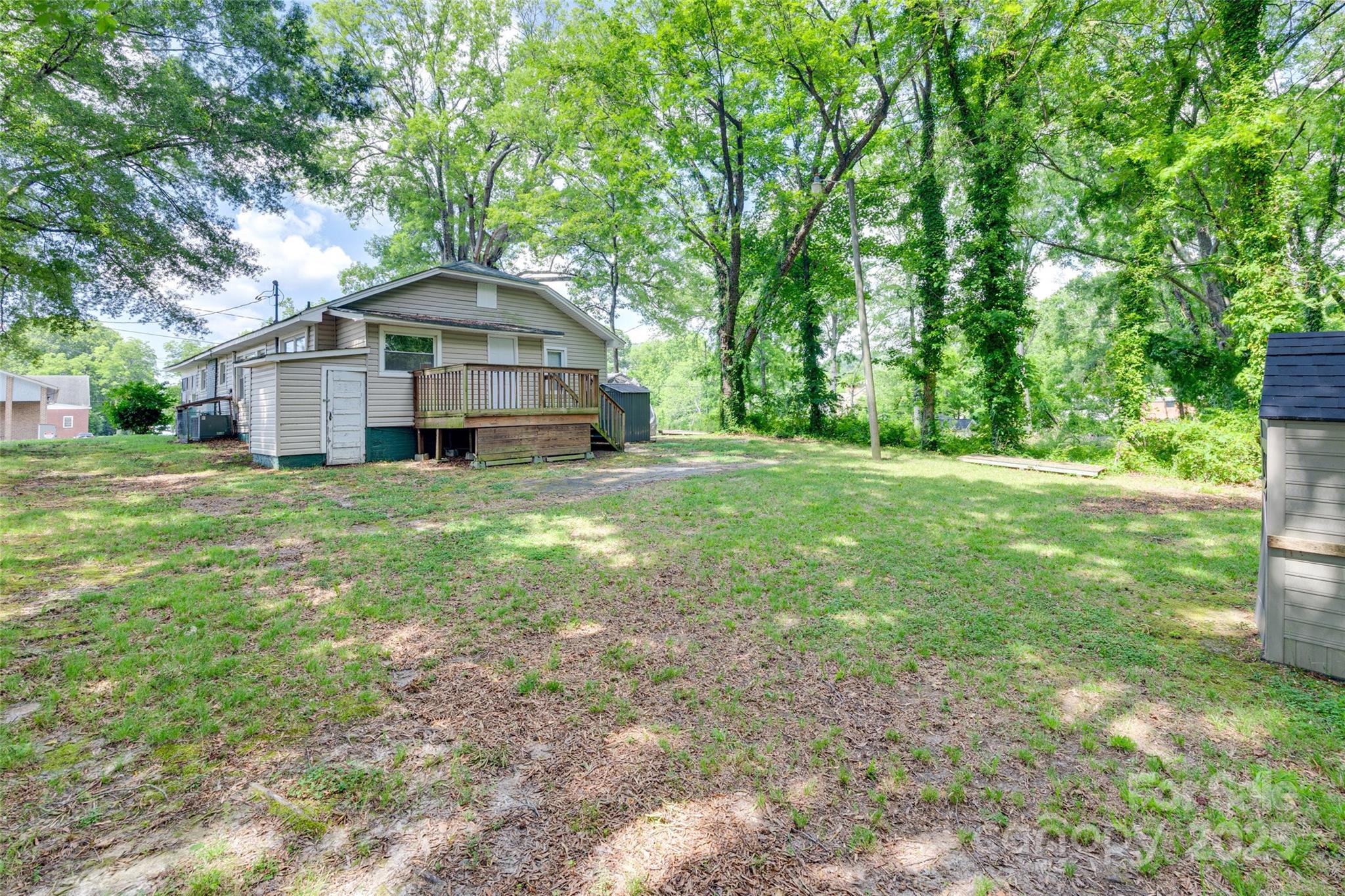 104 W Maryland Avenue Property Photo 27
