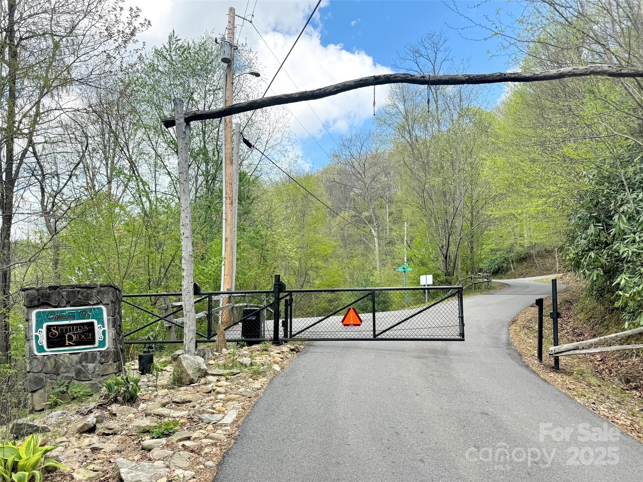 32 Sallywood Trail Property Photo 5