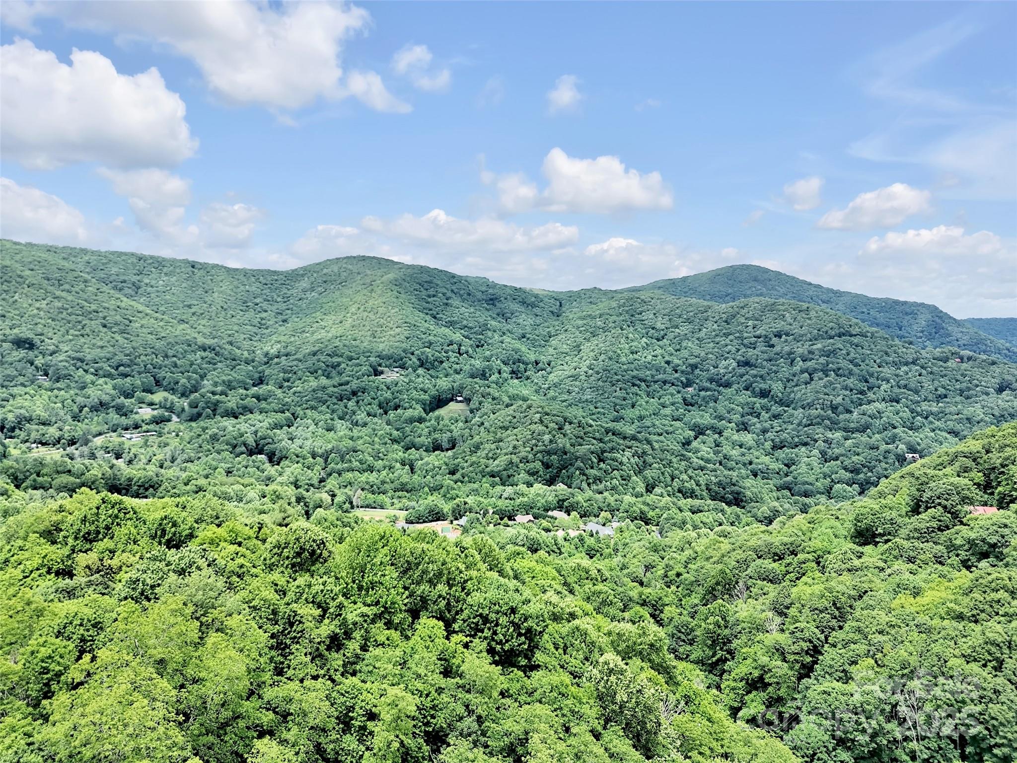 32 Sallywood Trail Property Photo 10