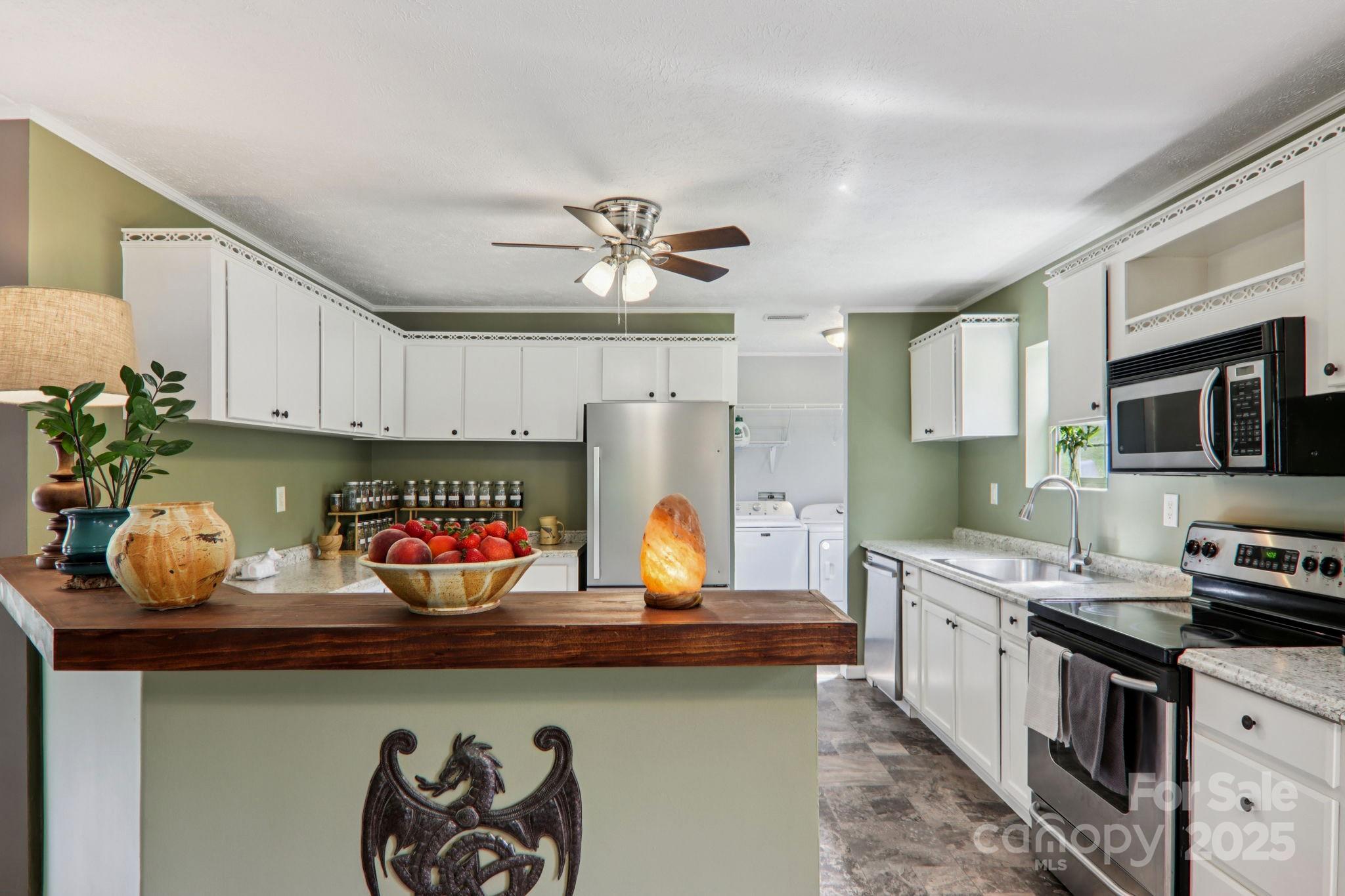 1282 Spicer Cove Road Property Photo 6
