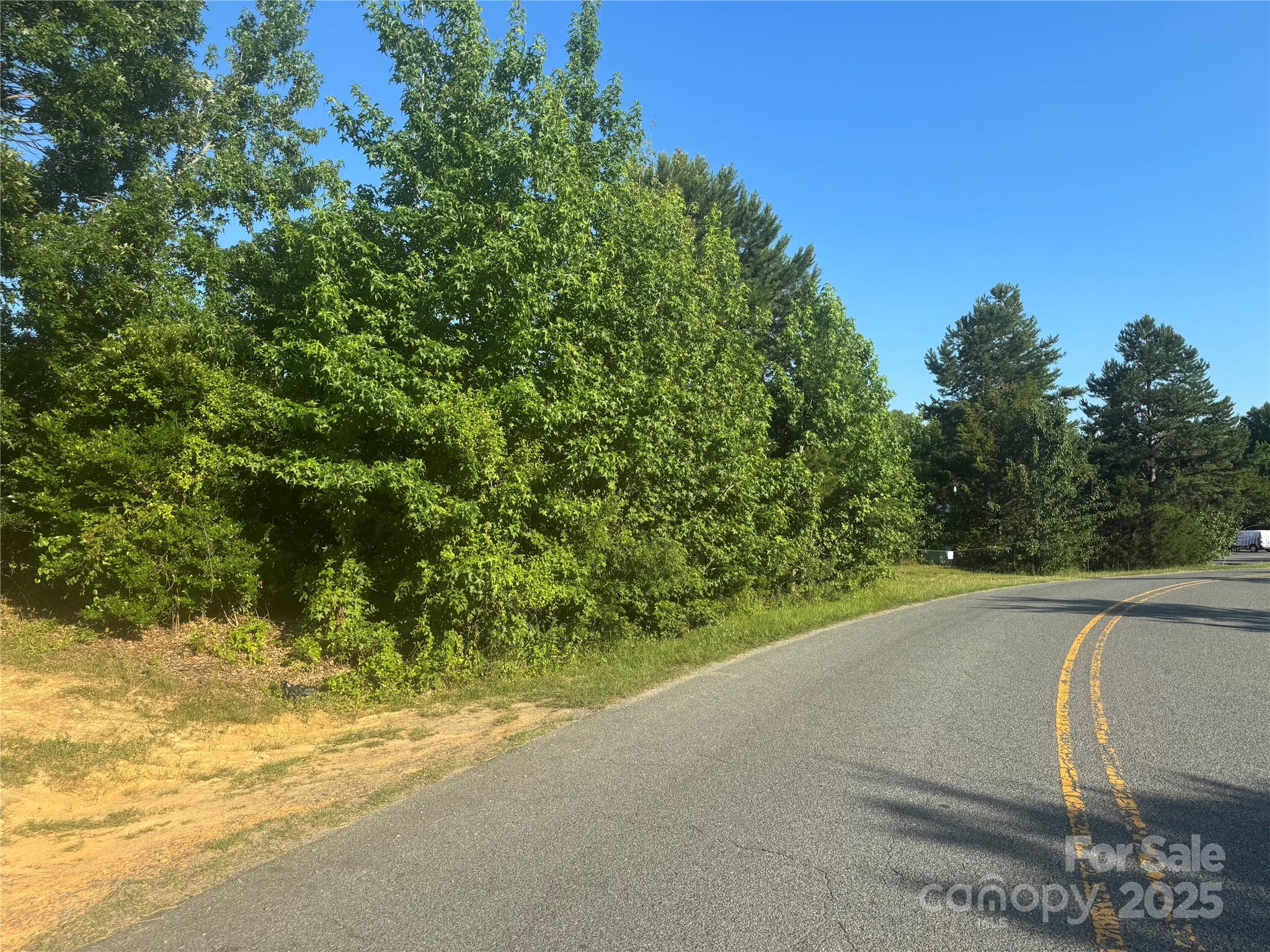 2842 Gray Fox Road Property Photo 3