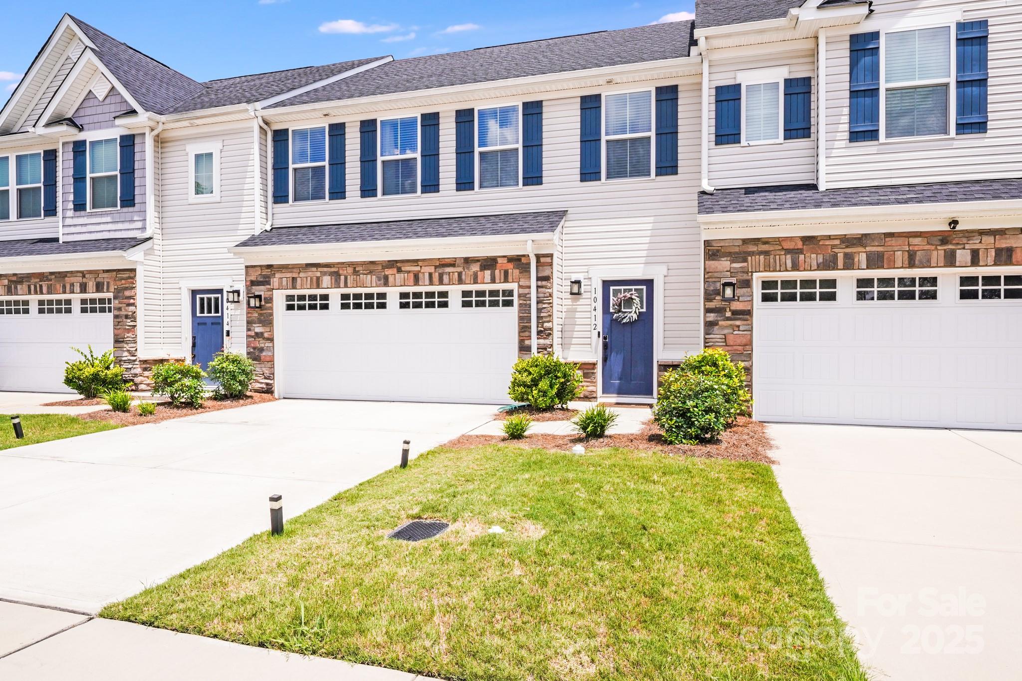 10412 Dalton Woods Court Property Photo 2