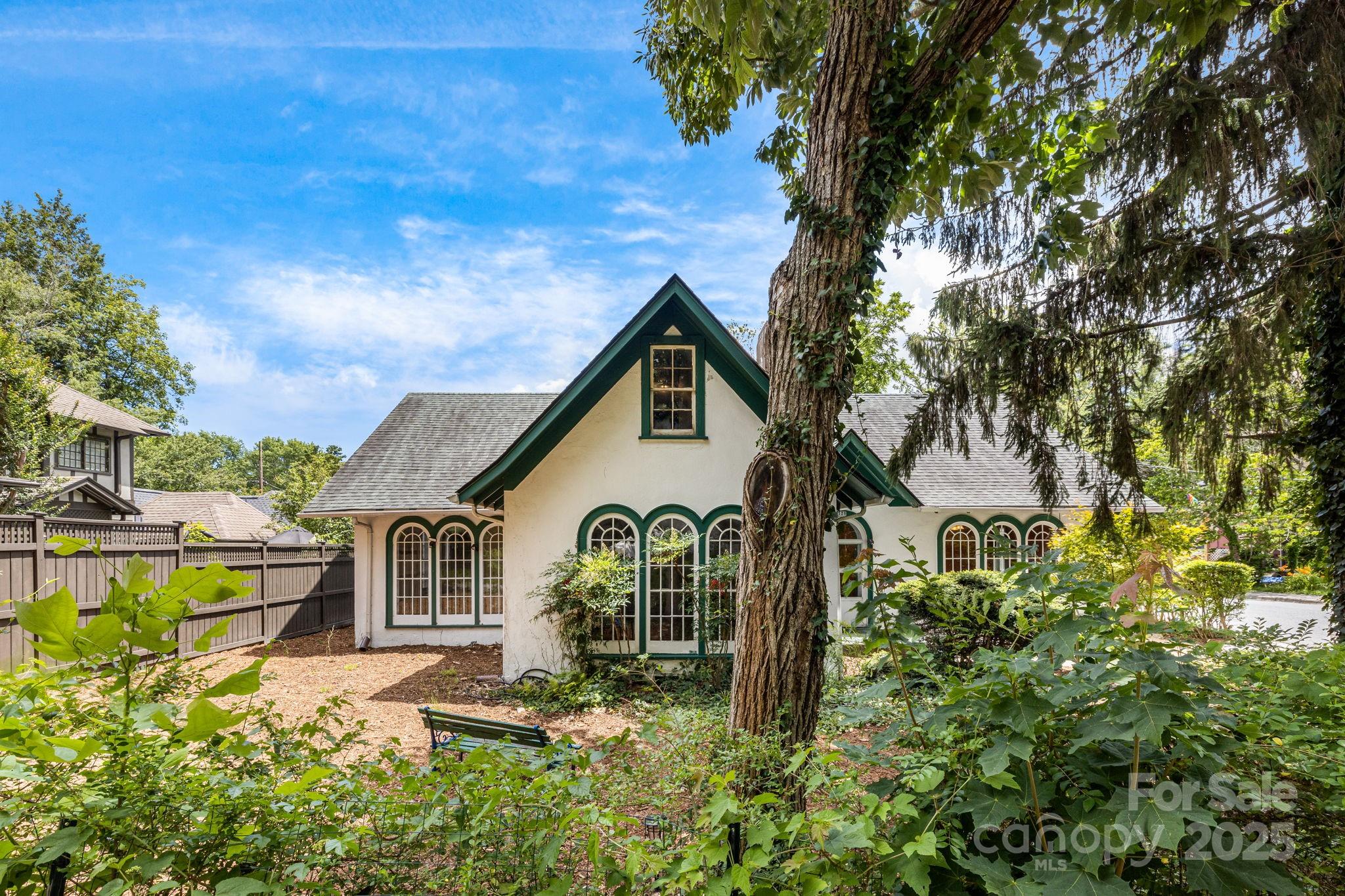 520 Valley Street Property Photo 1