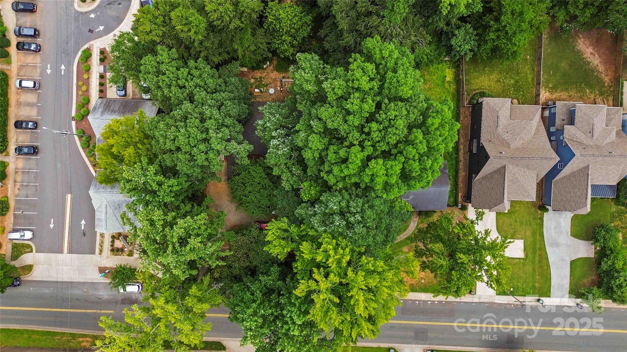 2937 Commonwealth Avenue Property Photo 5