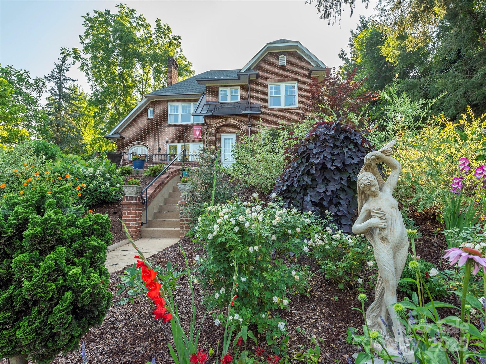 191 Murdock Avenue Property Photo 1