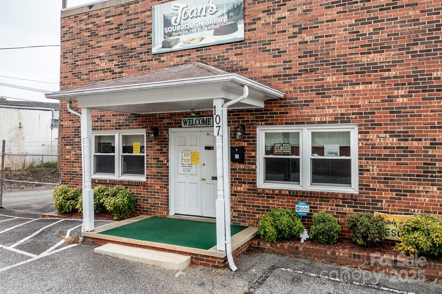 107 Light Street Property Photo