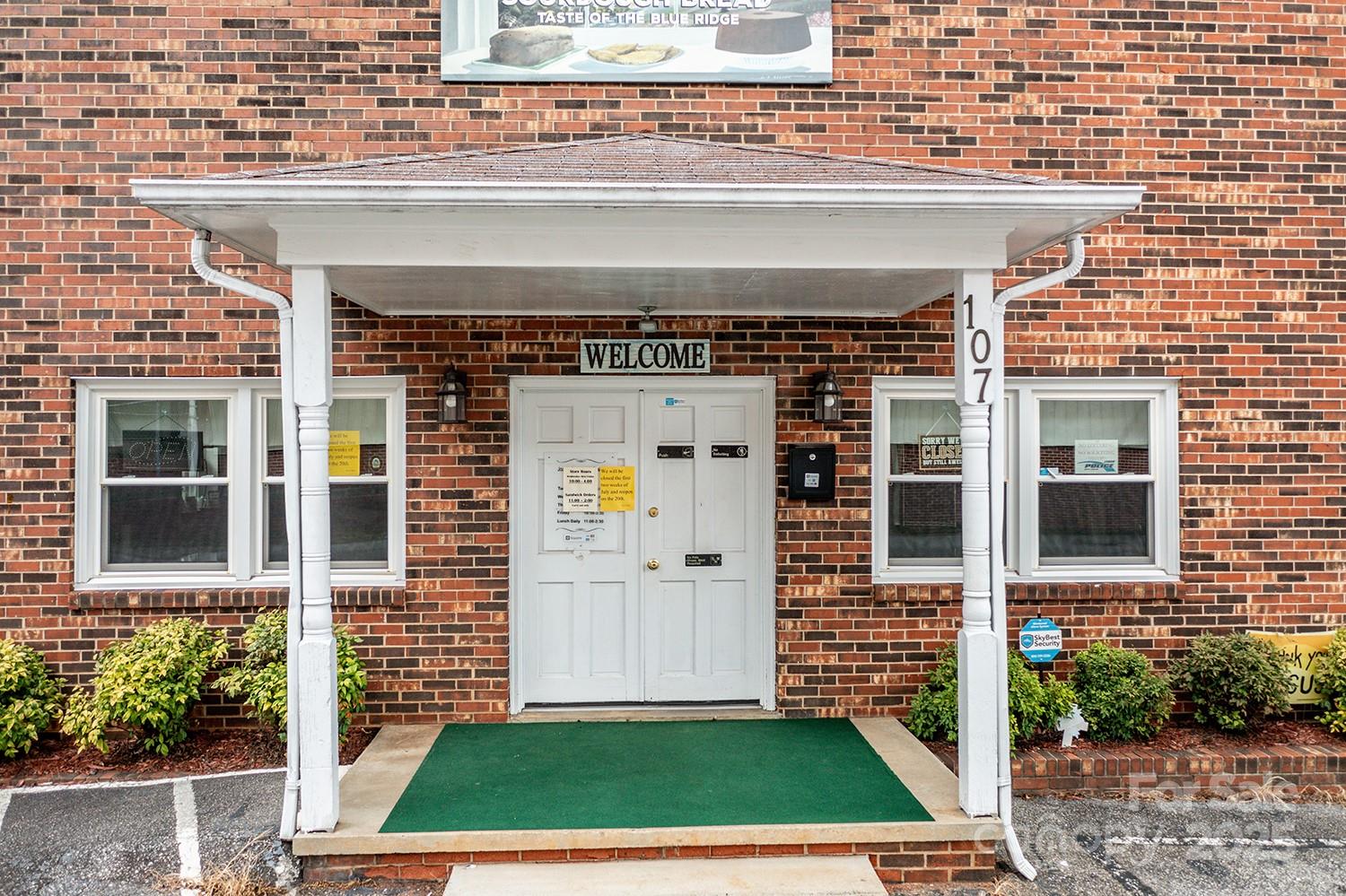 107 Light Street Property Photo 5