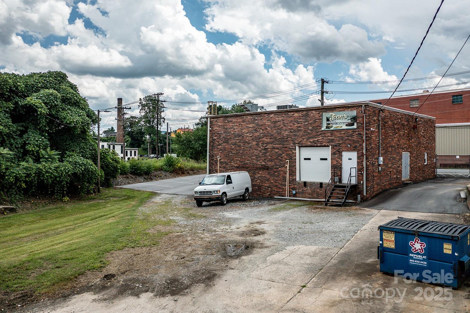 107 Light Street Property Photo 6