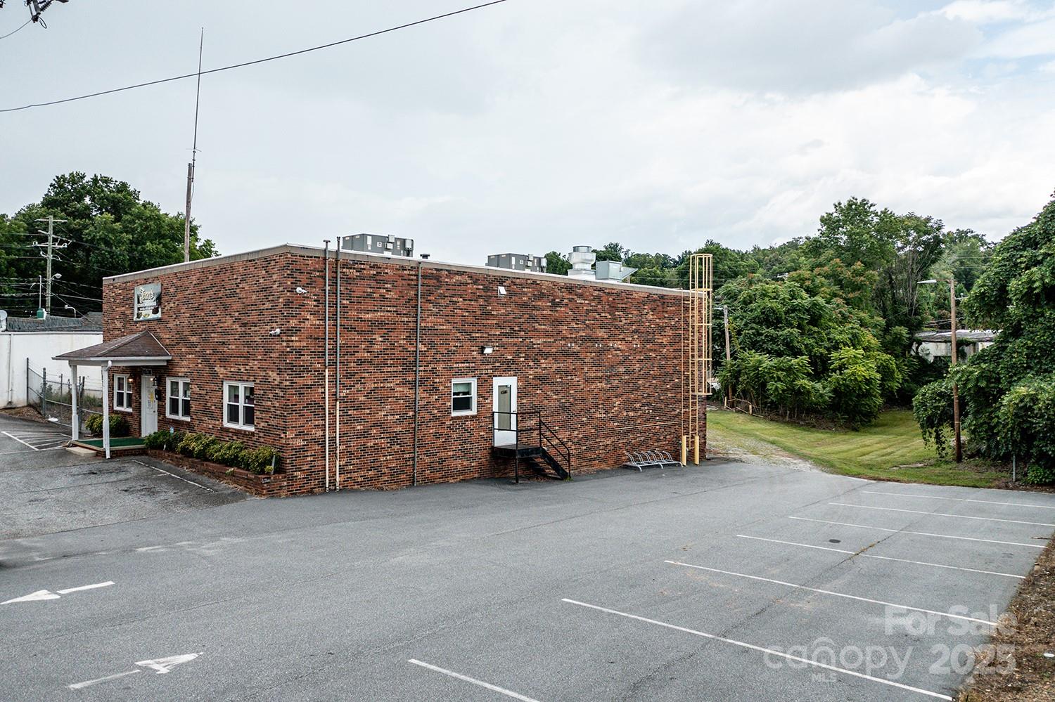 107 Light Street Property Photo 8