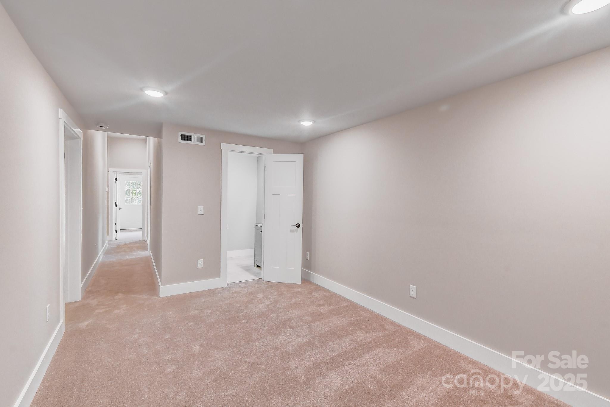 127 Northbend Drive Property Photo 23