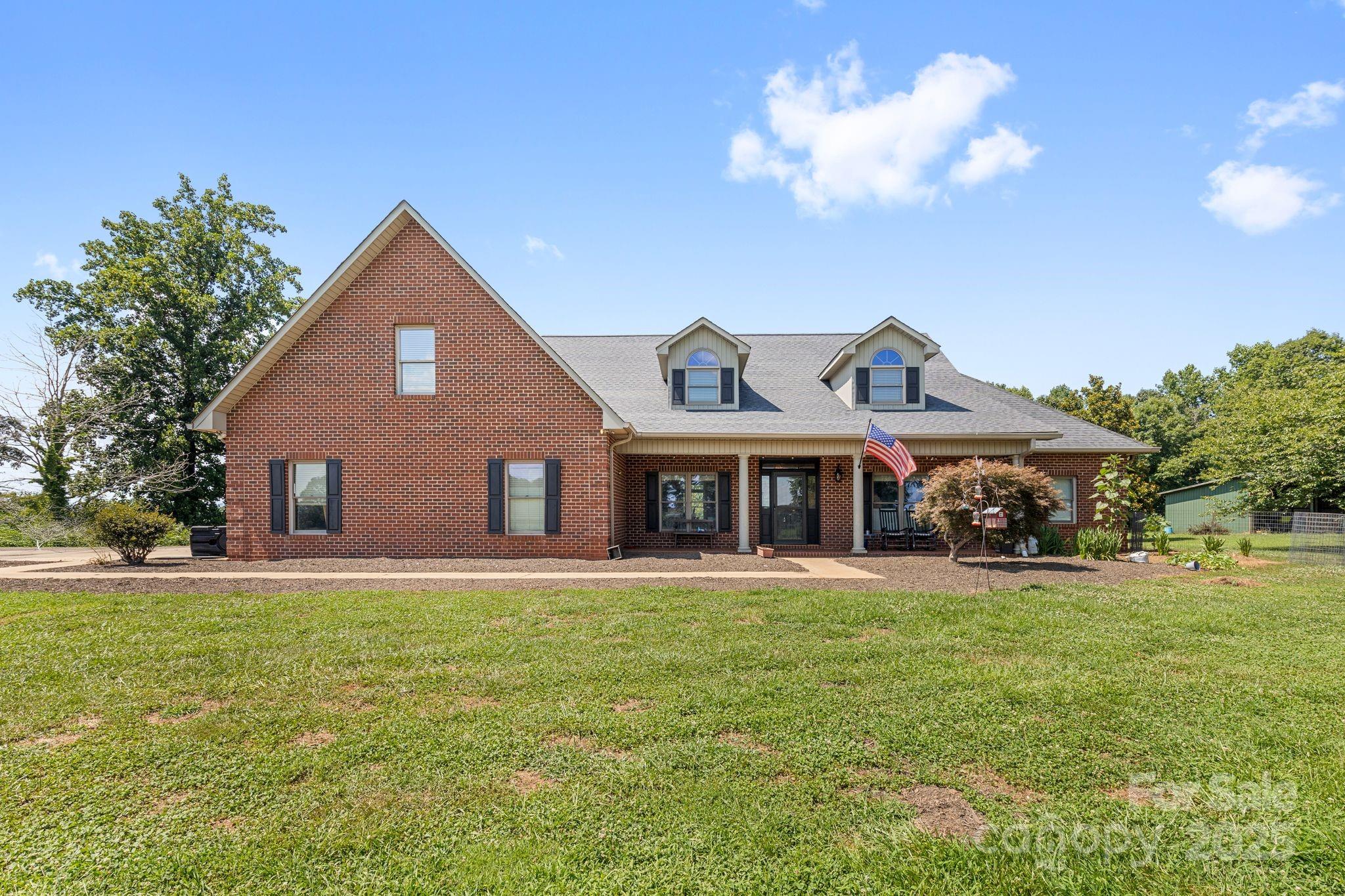 120 Leatherwood Drive Property Photo 1