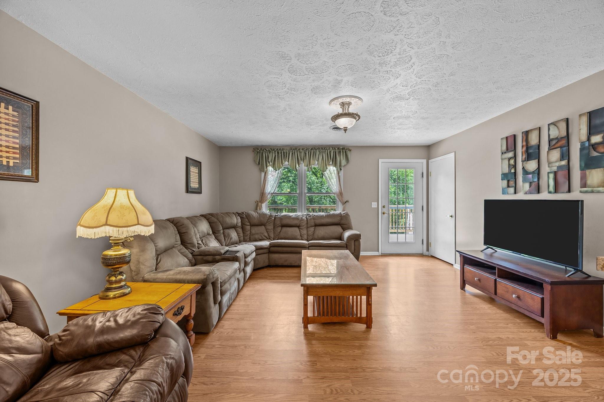 64 Christopher Lane Property Photo 11