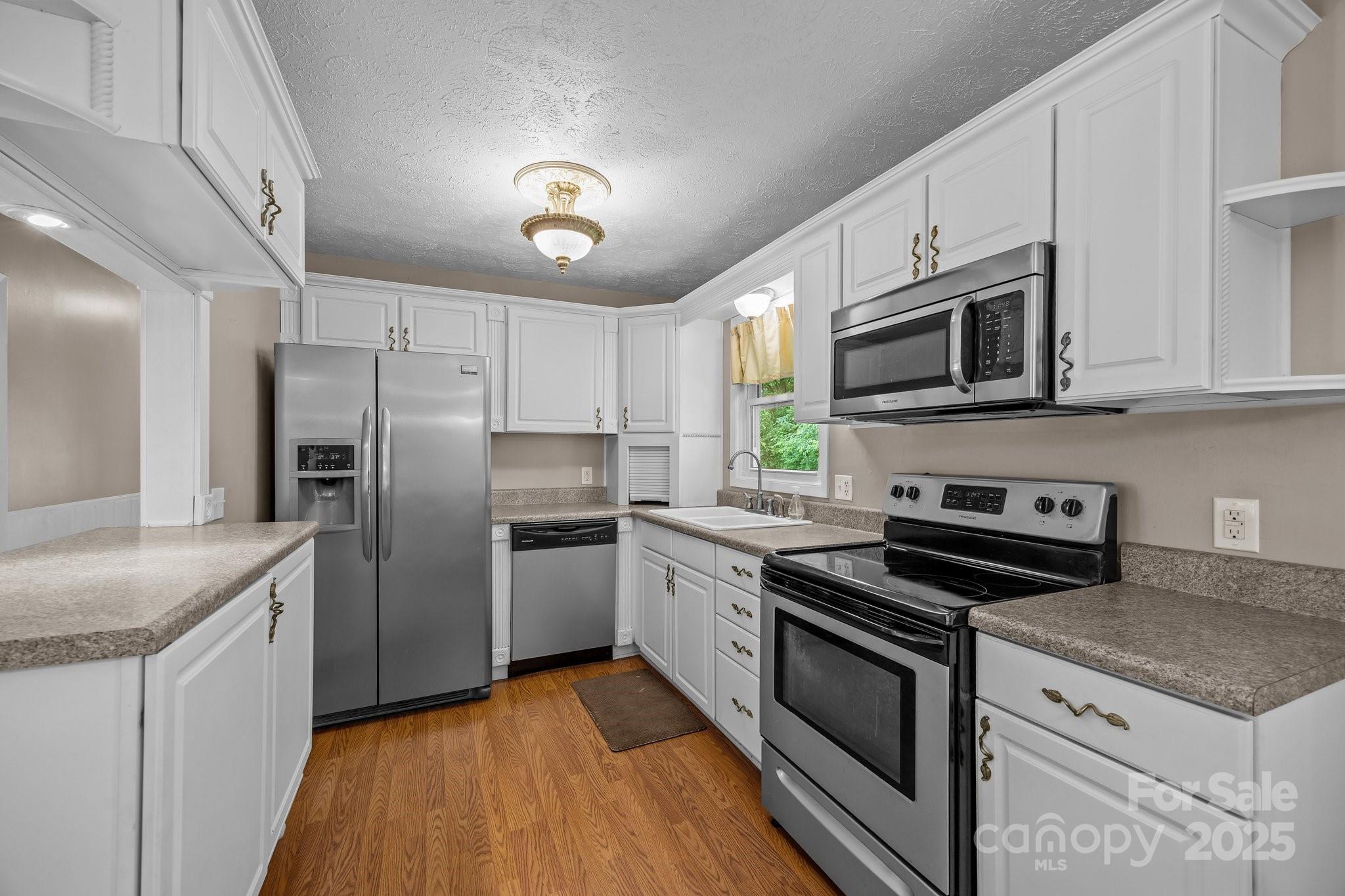 64 Christopher Lane Property Photo 14