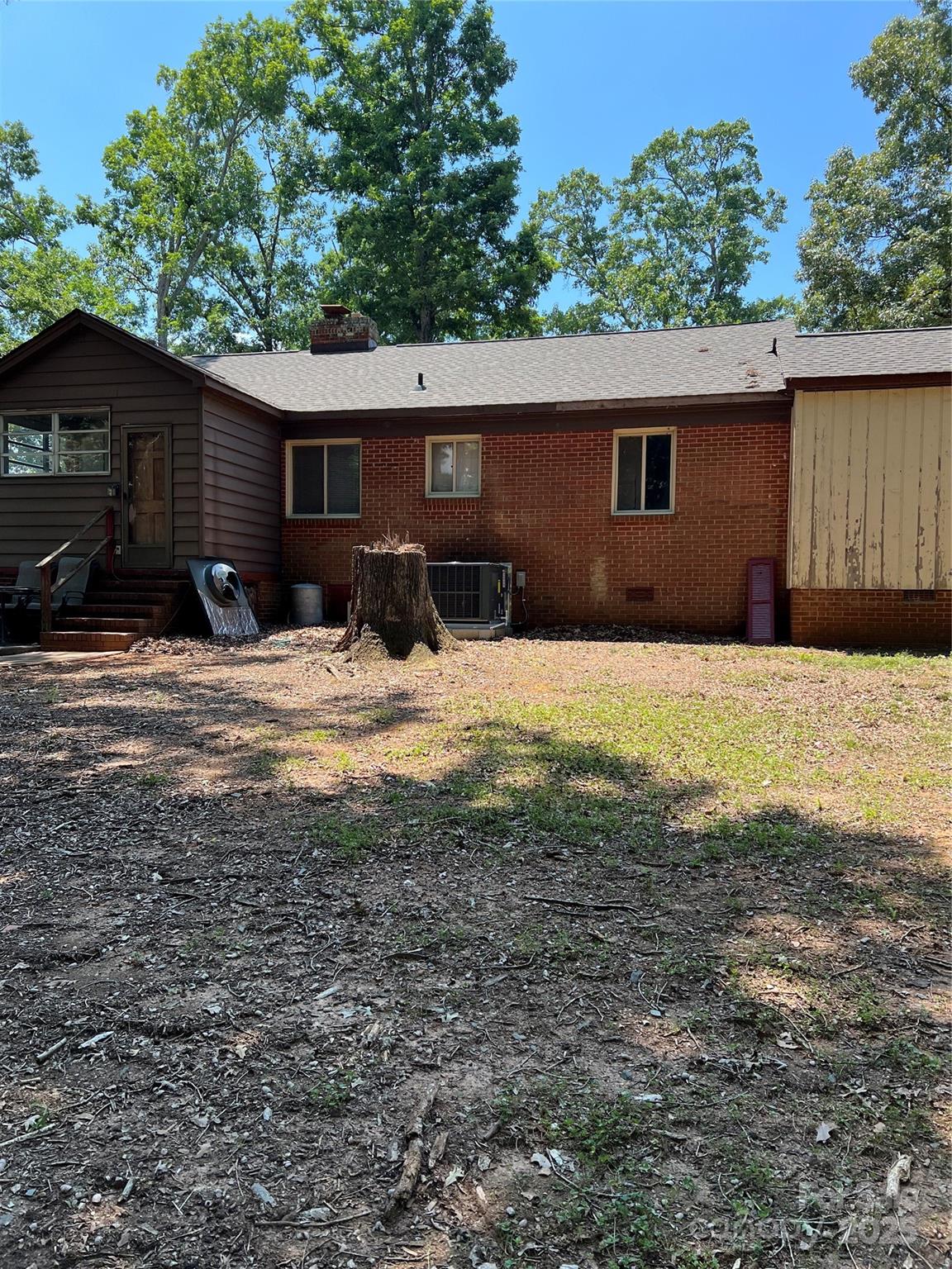 11204 Williams Road Property Photo 6