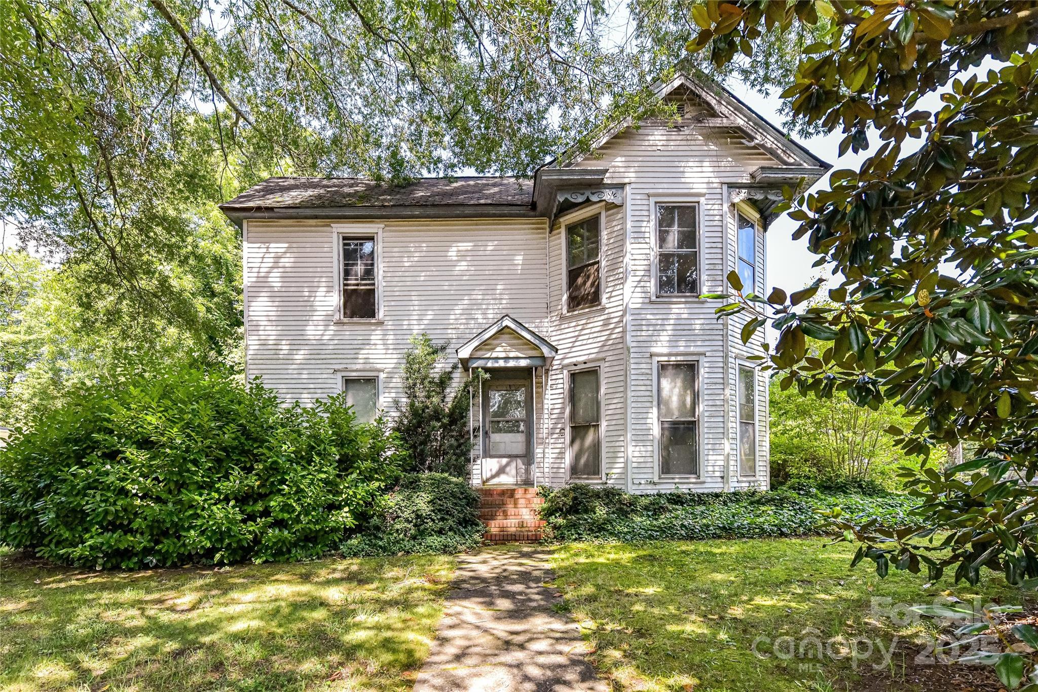 504 Potts Street Property Photo 1
