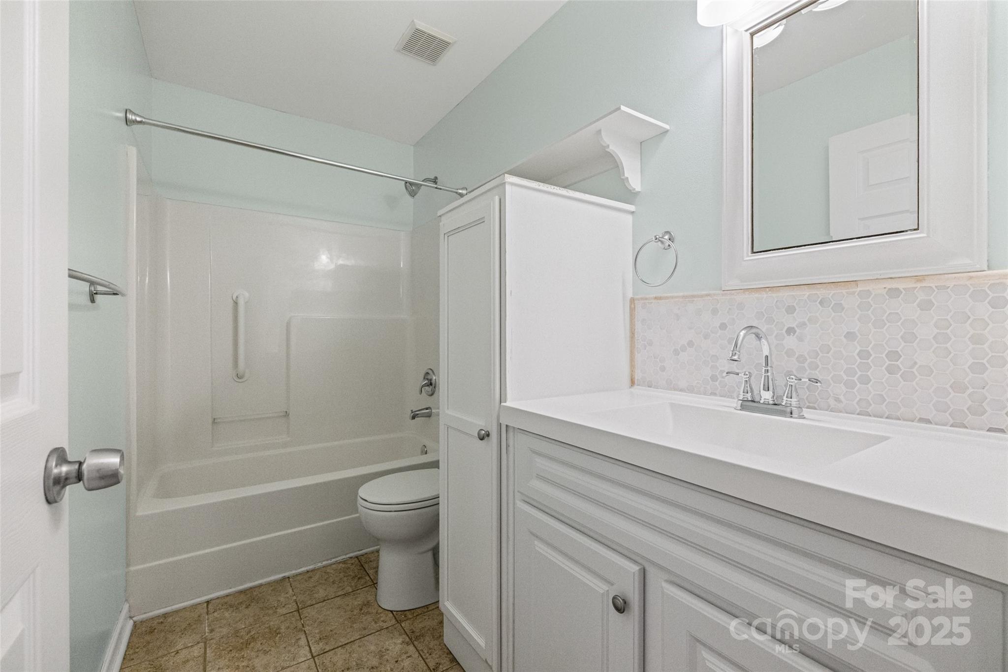 703 Dalebrook Lane Property Photo 10