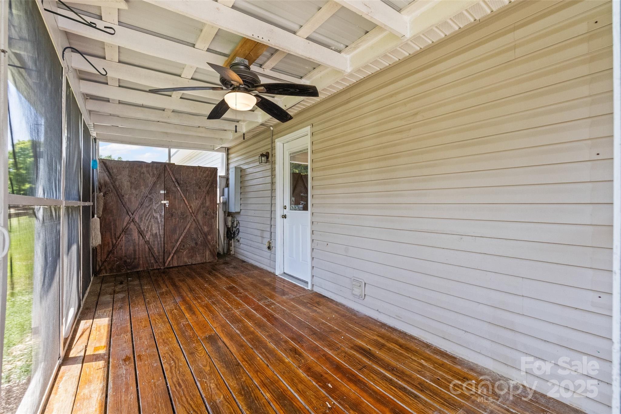 703 Dalebrook Lane Property Photo 14