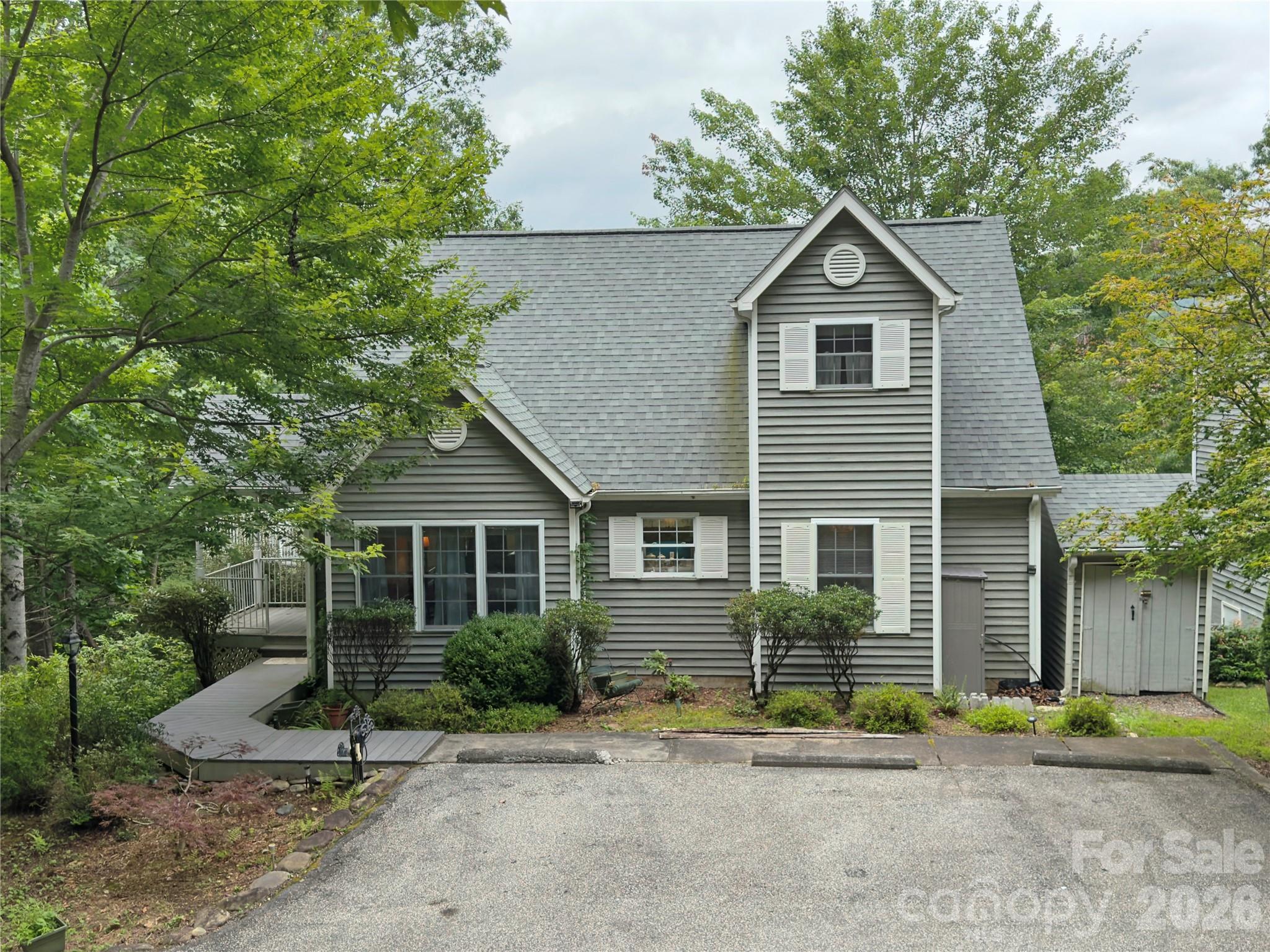 40 Sanctuary Drive Property Photo 1