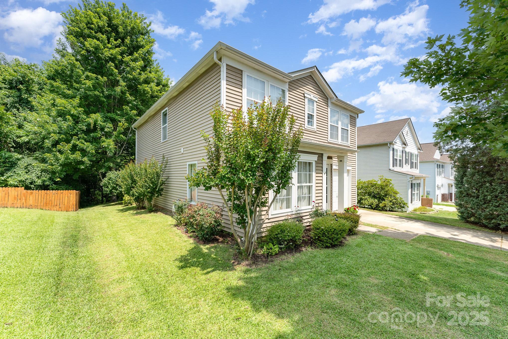 4462 Kellybrook Drive Property Photo 2