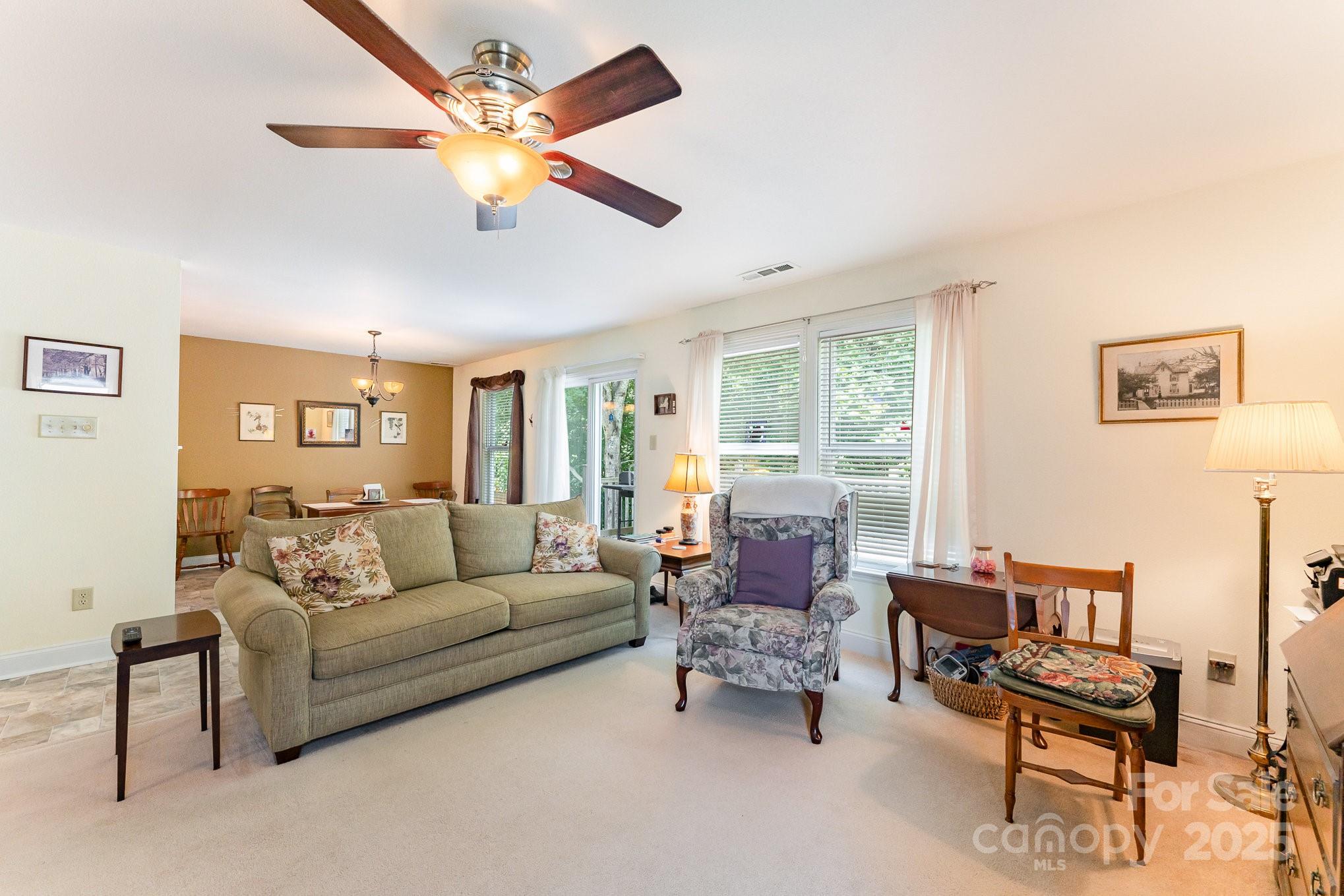 4462 Kellybrook Drive Property Photo 6