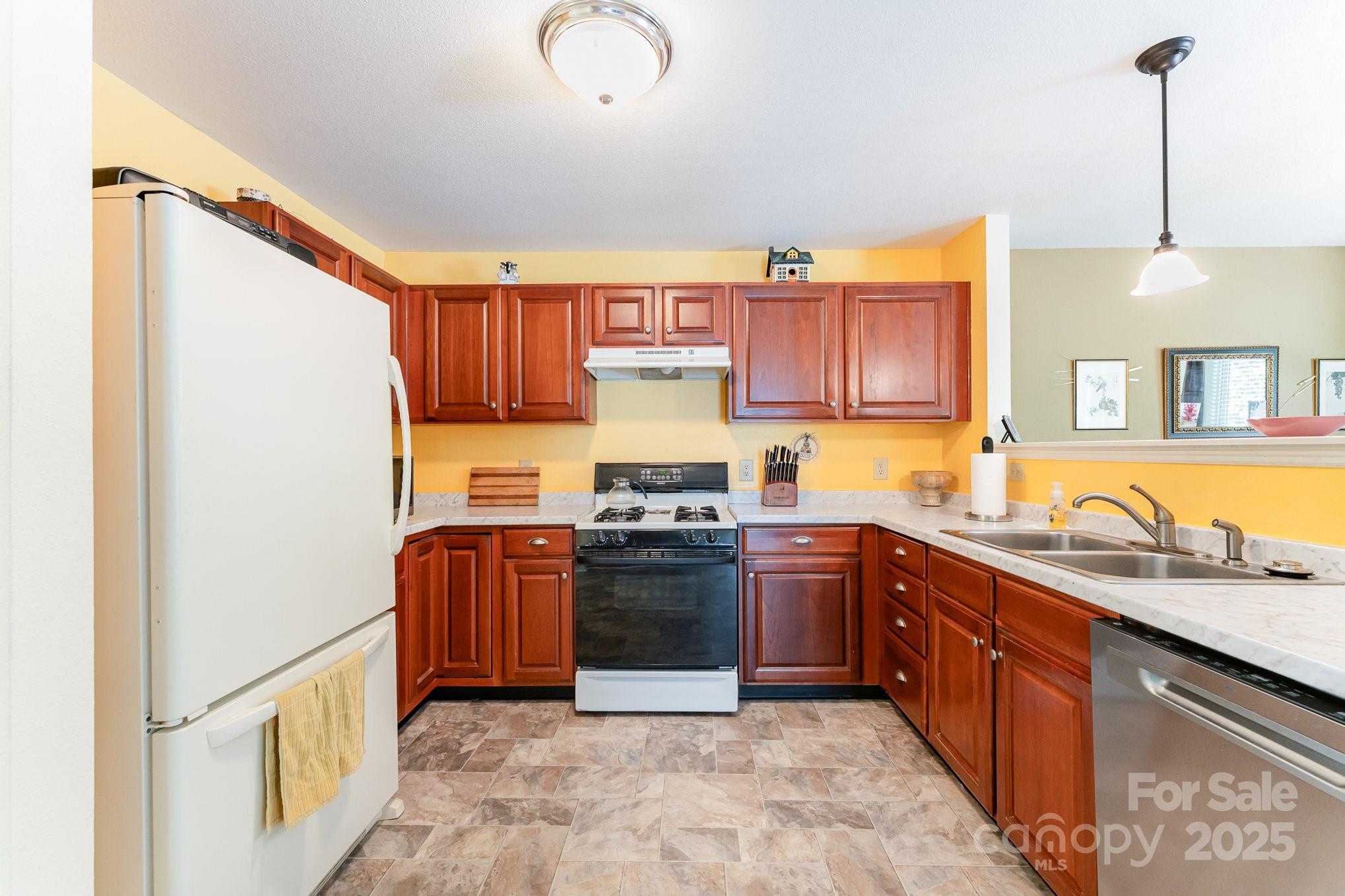 4462 Kellybrook Drive Property Photo 10