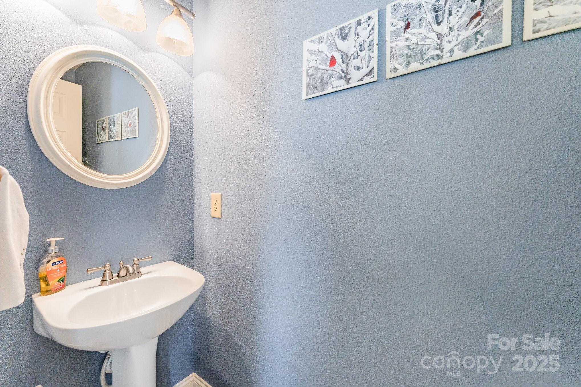 4462 Kellybrook Drive Property Photo 12