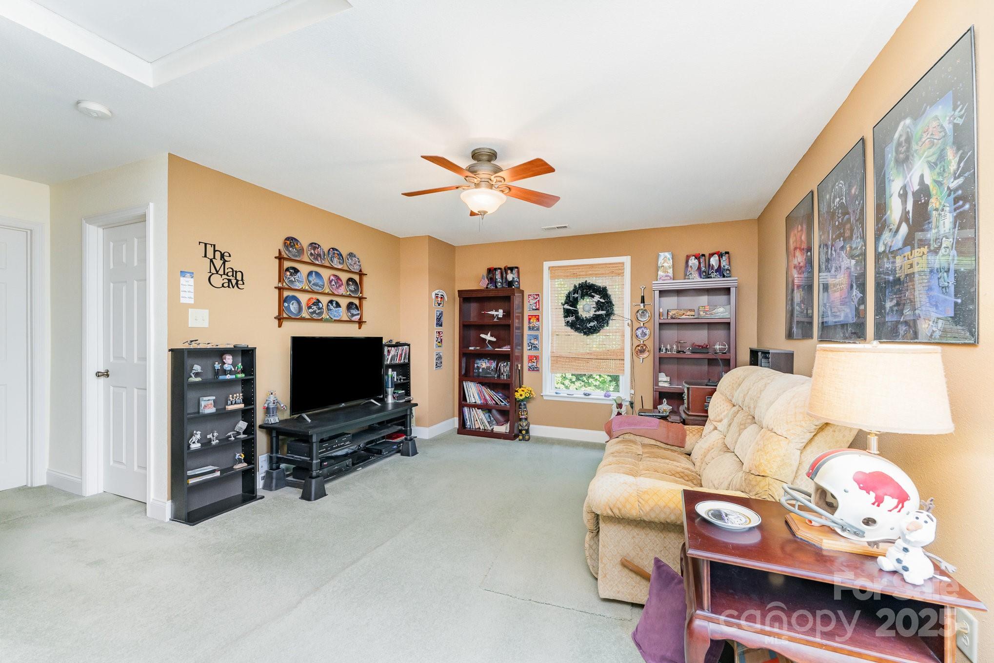 4462 Kellybrook Drive Property Photo 13