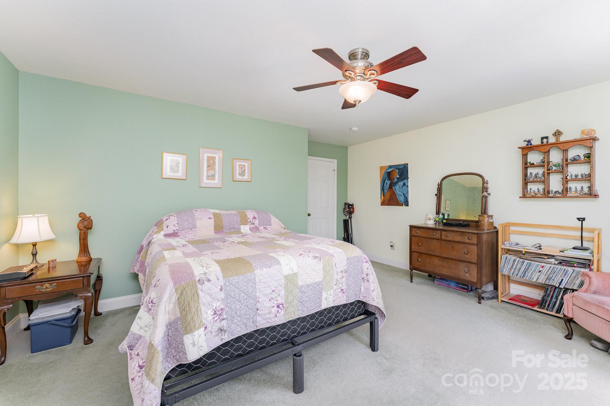 4462 Kellybrook Drive Property Photo 17