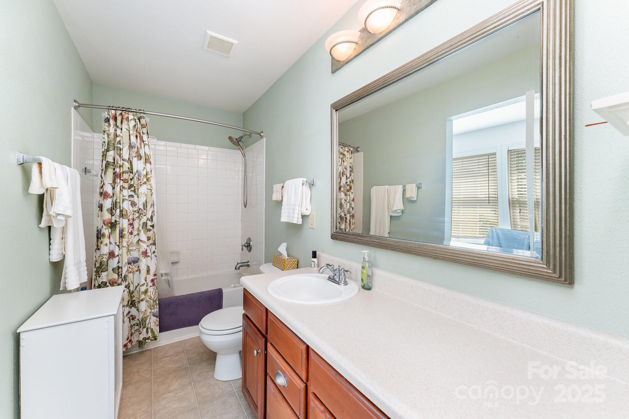 4462 Kellybrook Drive Property Photo 18