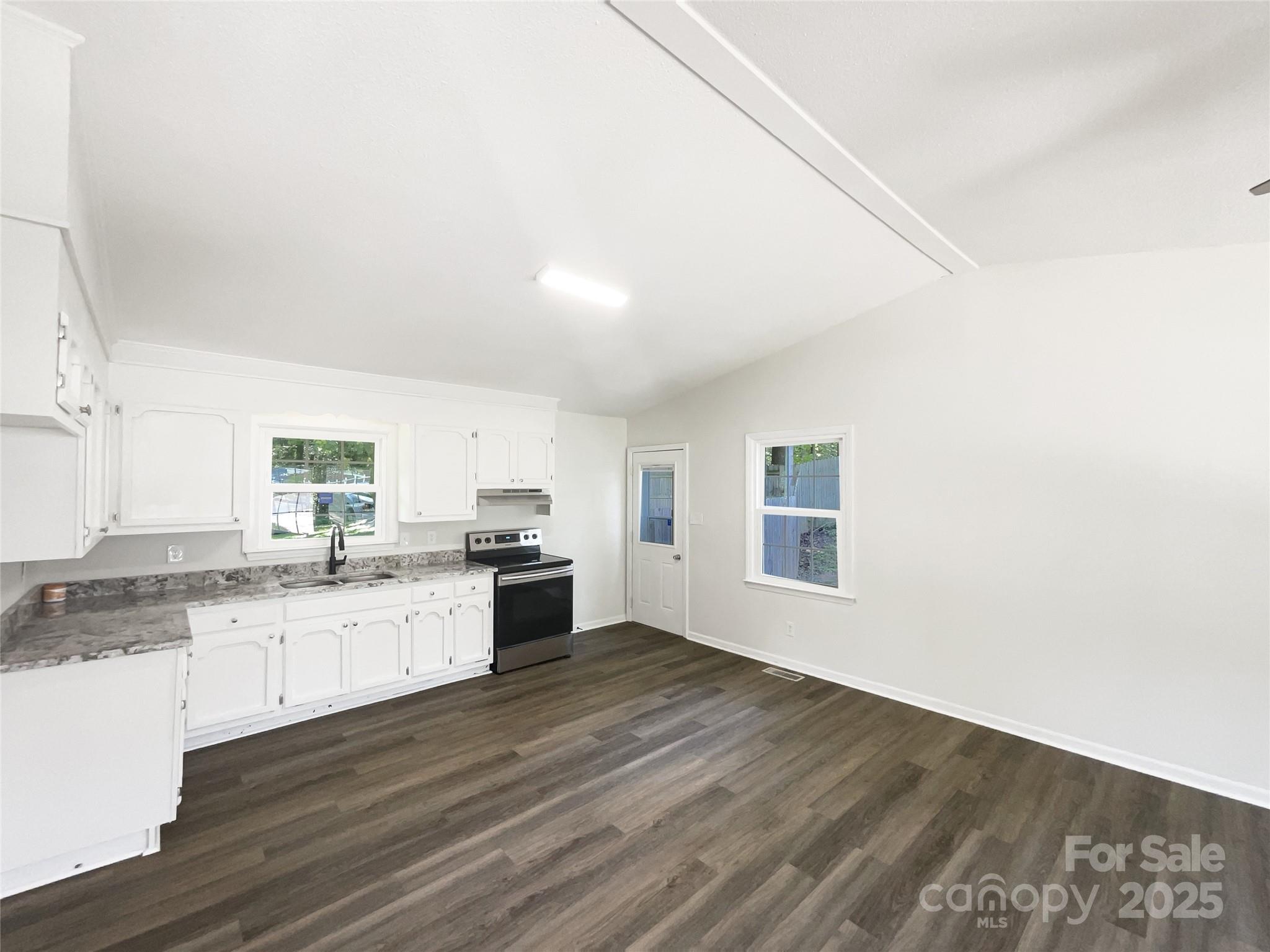 4903 Jamee Drive Property Photo 17