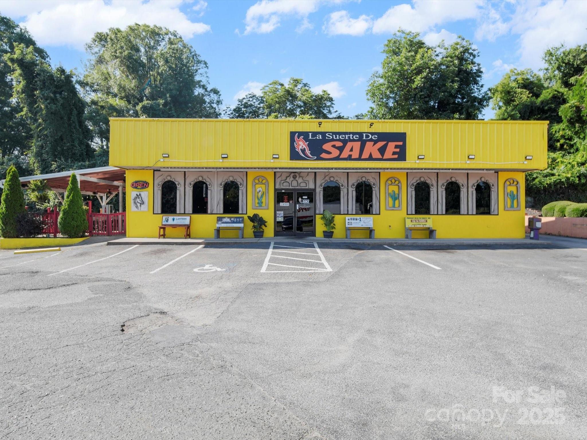 450 E Caswell Street Property Photo 1