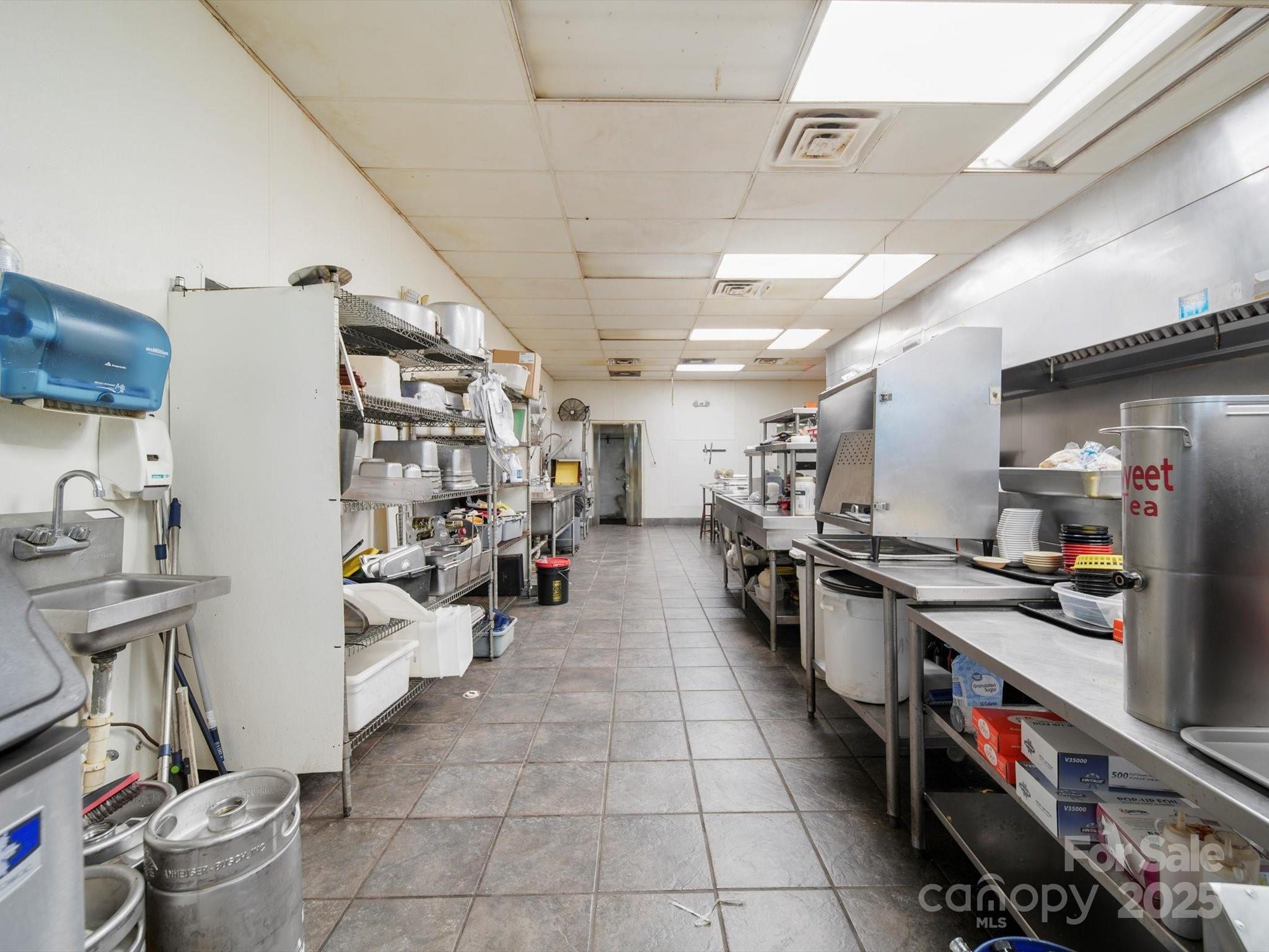 450 E Caswell Street Property Photo 10