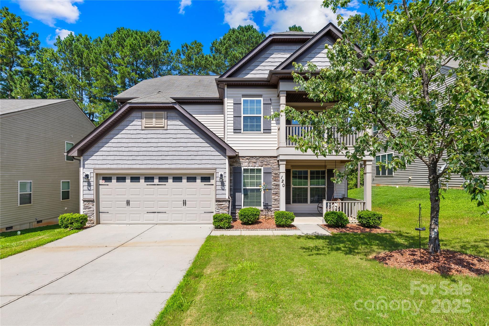 120 Carolinian Drive Property Photo 1