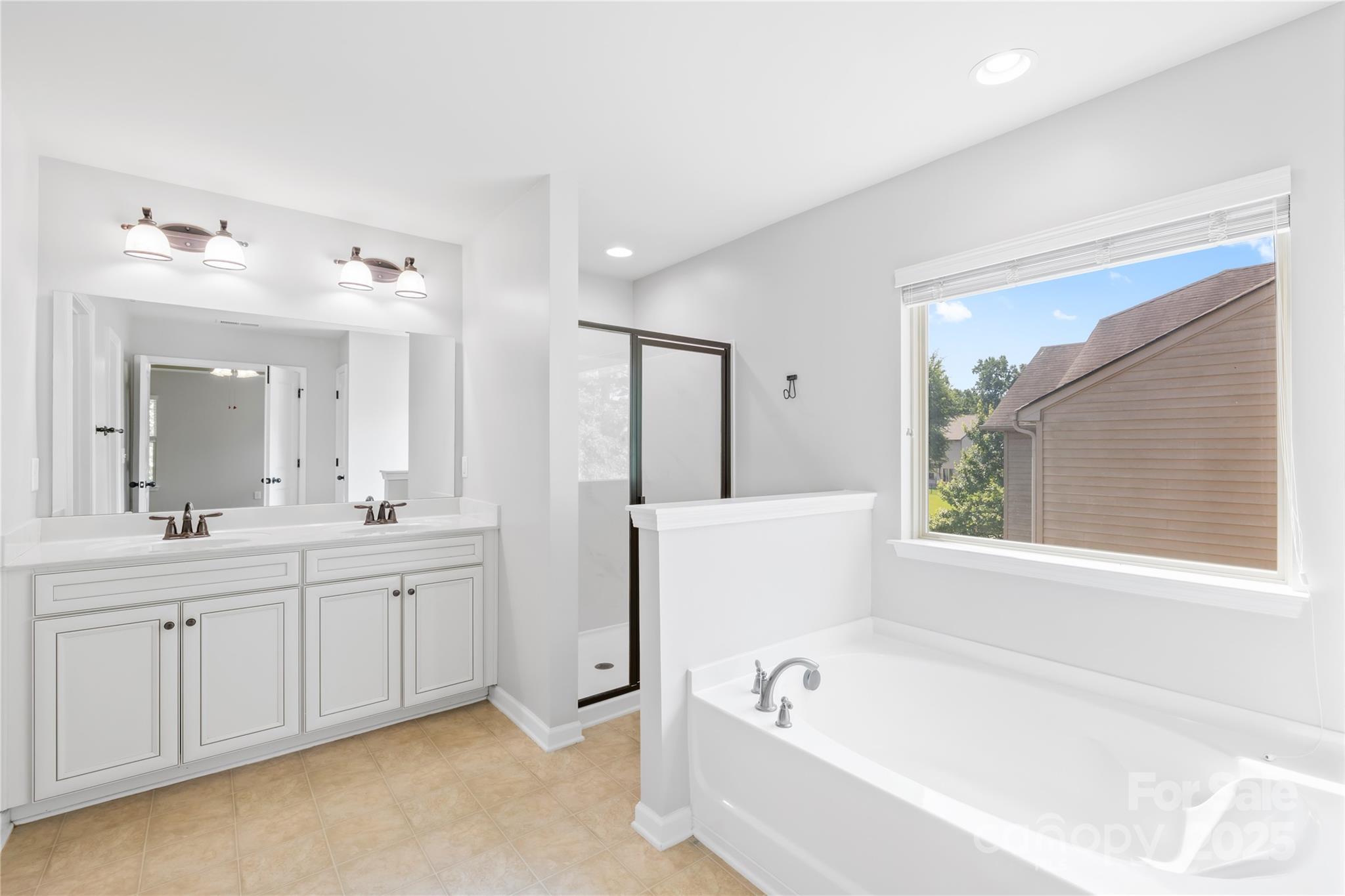 120 Carolinian Drive Property Photo 21