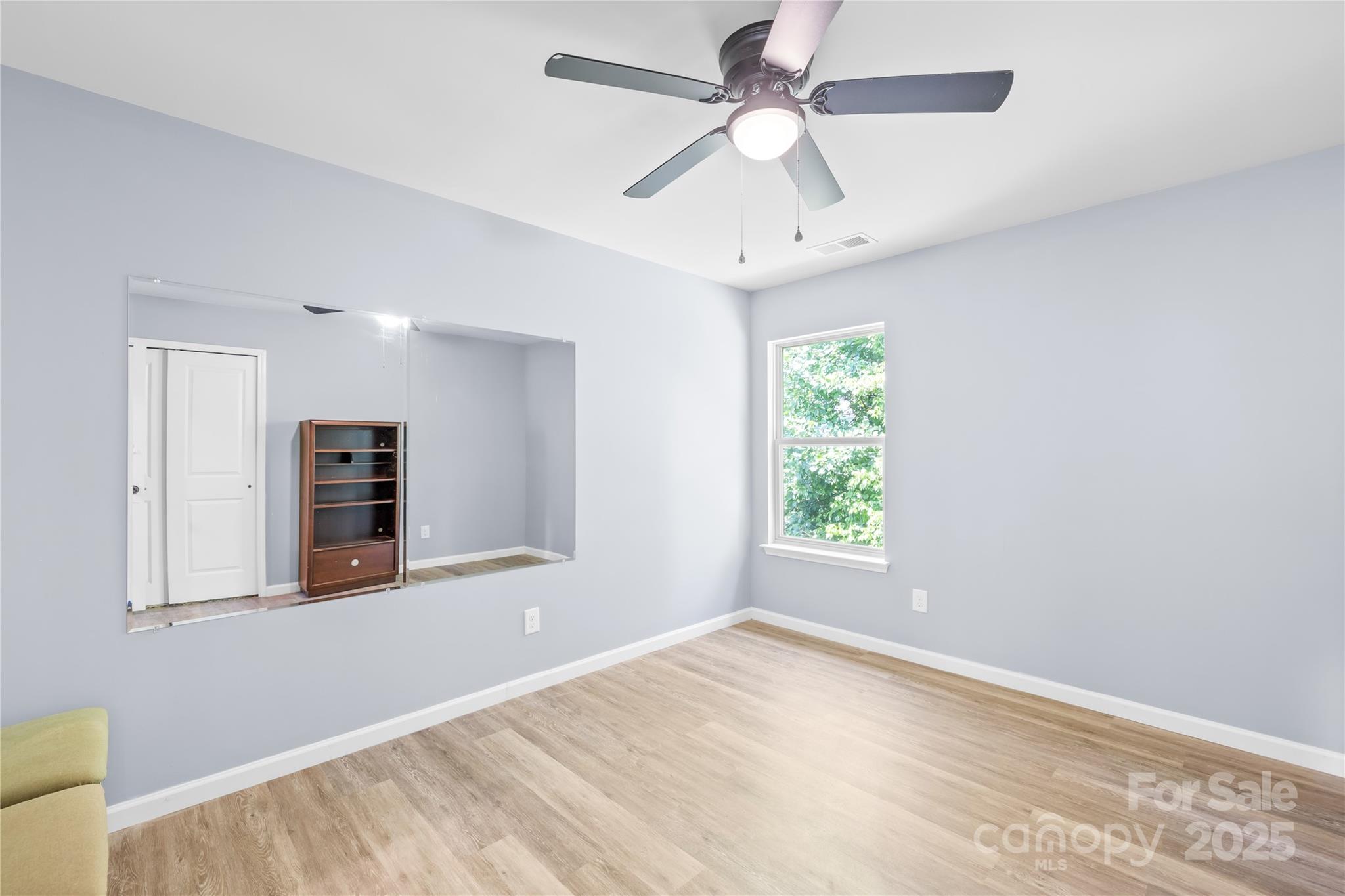 120 Carolinian Drive Property Photo 24