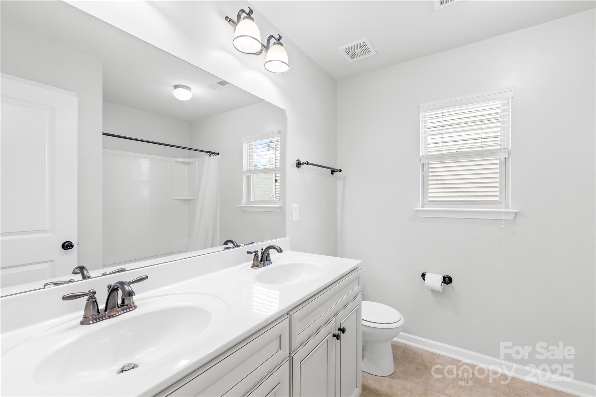 120 Carolinian Drive Property Photo 26