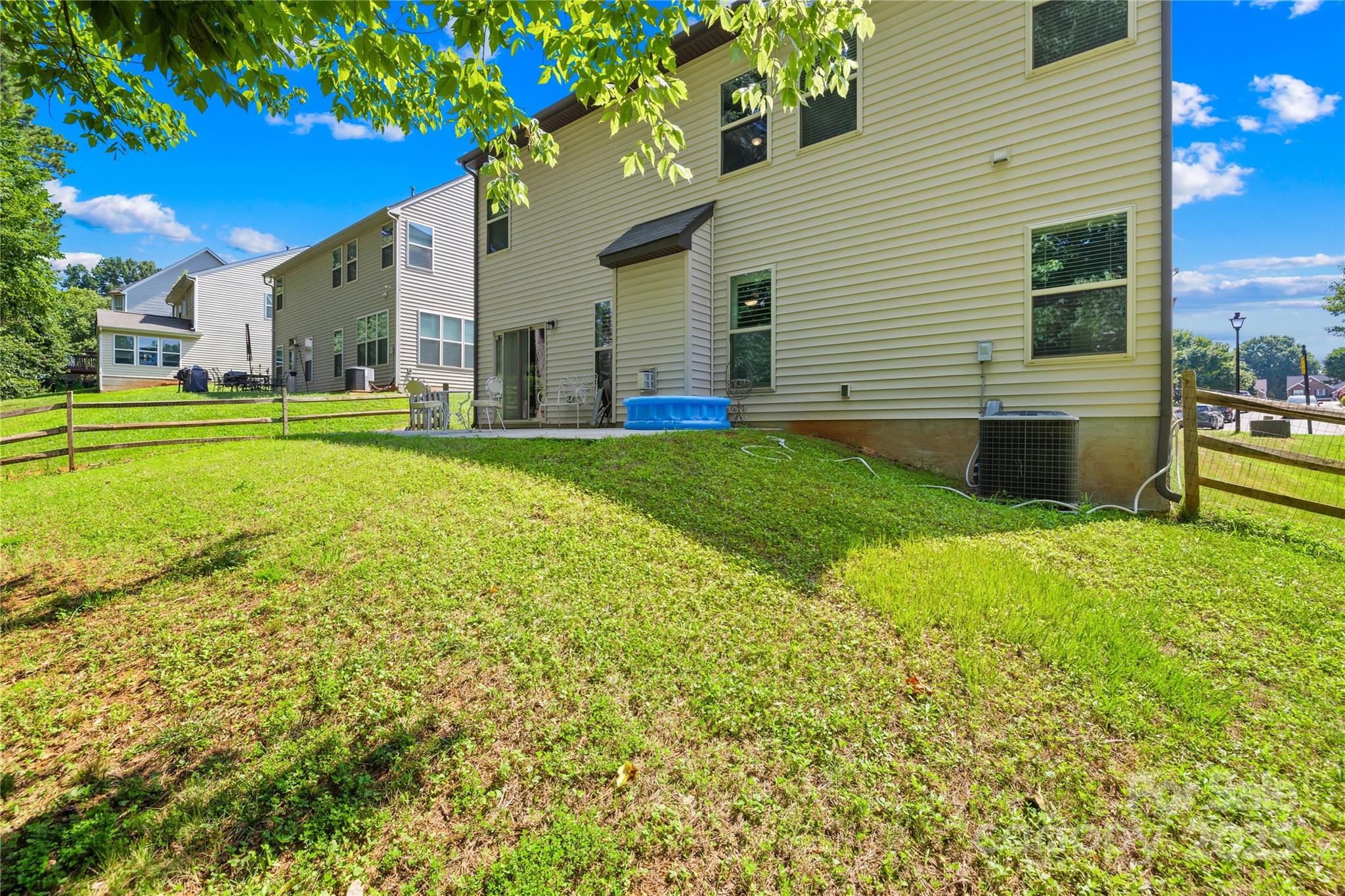 120 Carolinian Drive Property Photo 29