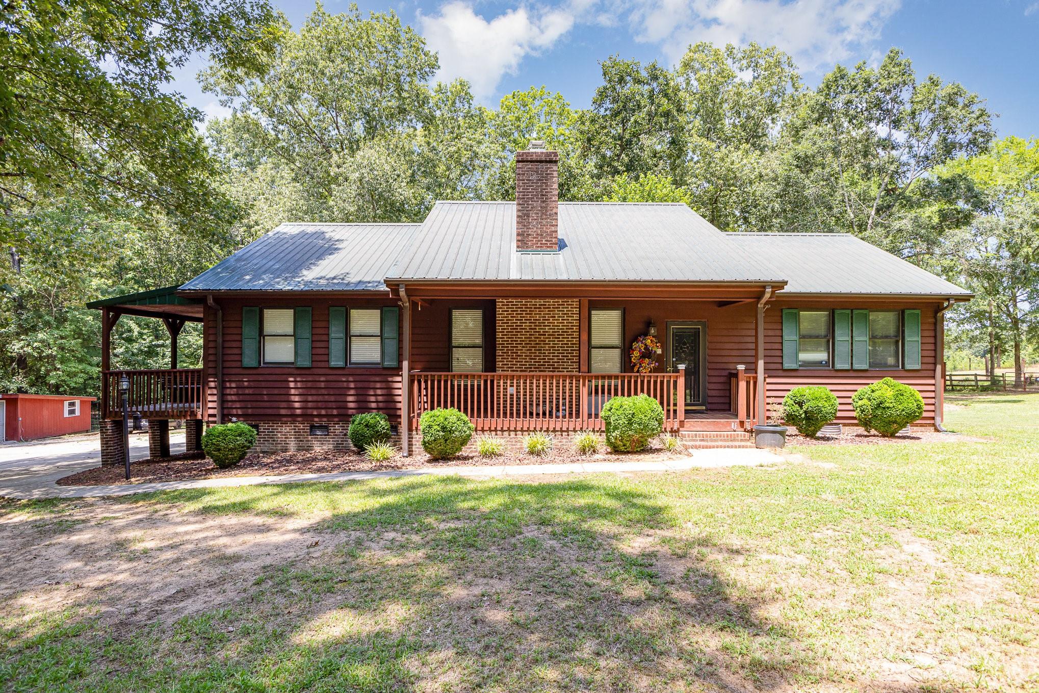 5292 Tice Road Property Photo 1