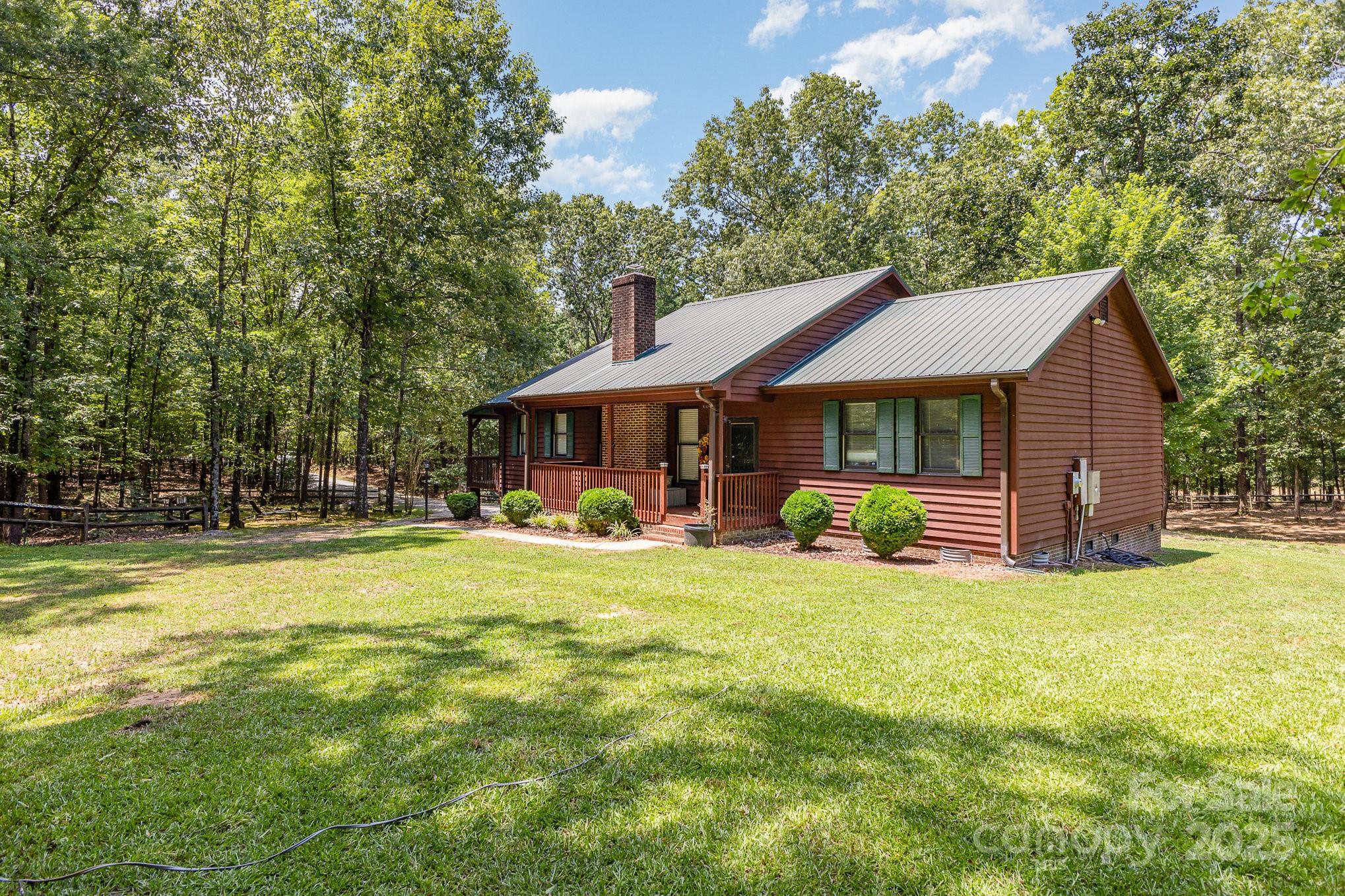 5292 Tice Road Property Photo 4
