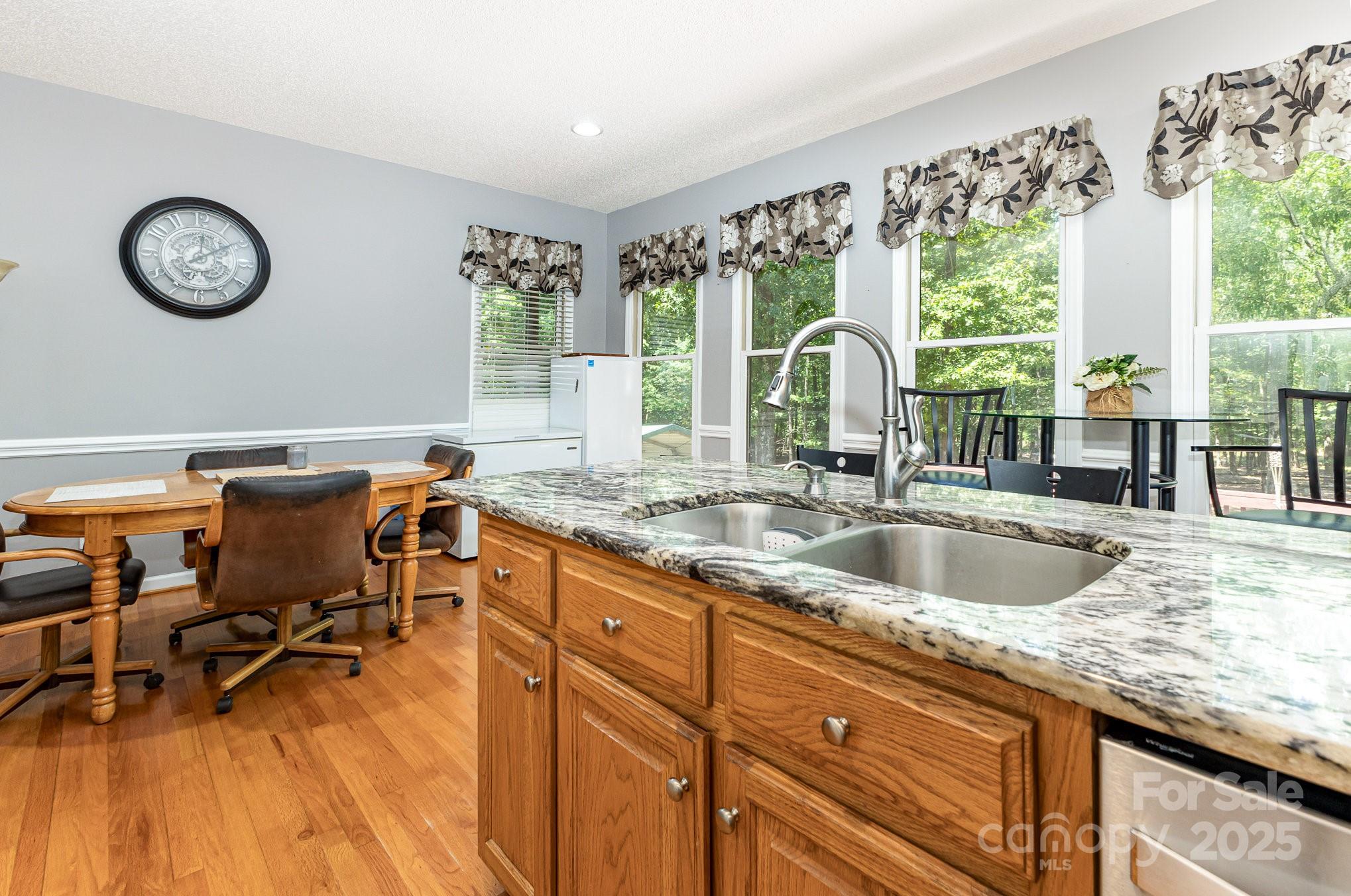 5292 Tice Road Property Photo 15