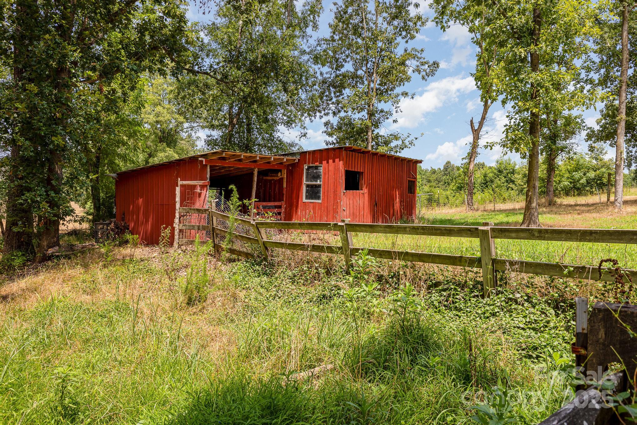 5292 Tice Road Property Photo 36