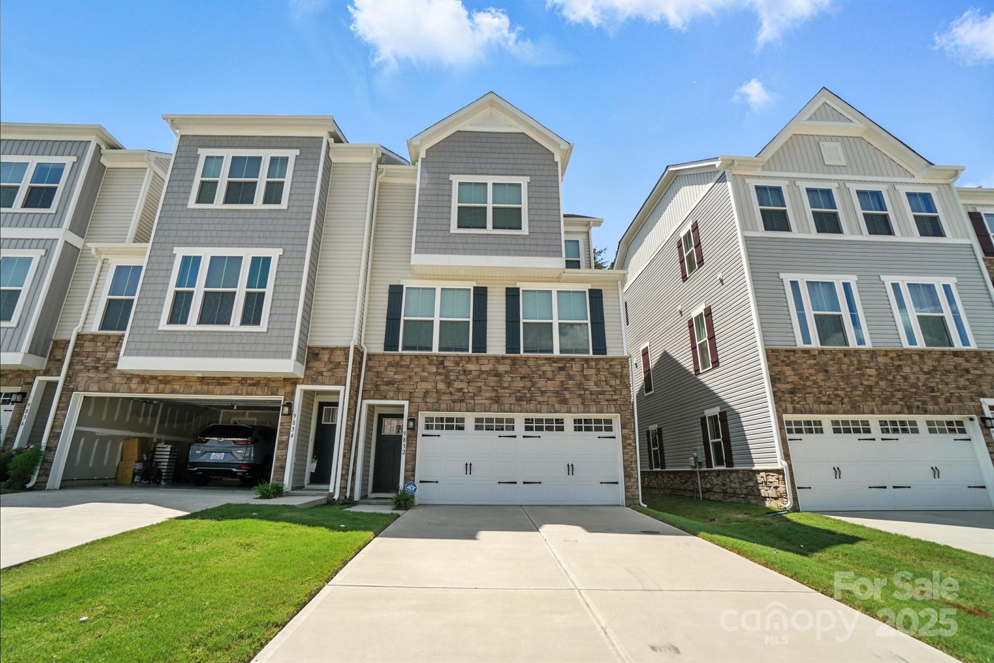 9832 Oaklawn Boulevard Property Photo 1