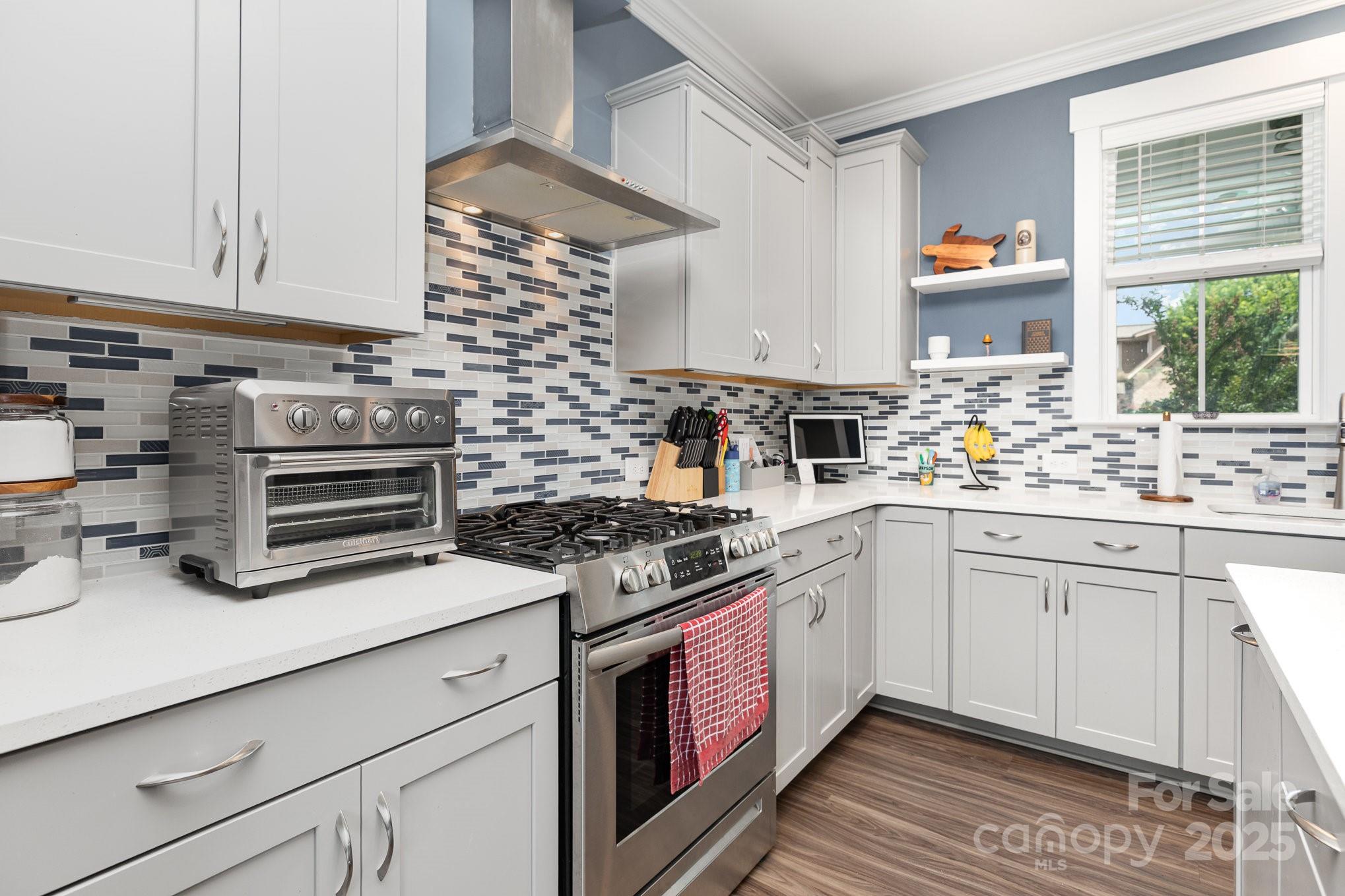 1541 Riverwalk Parkway Property Photo 18