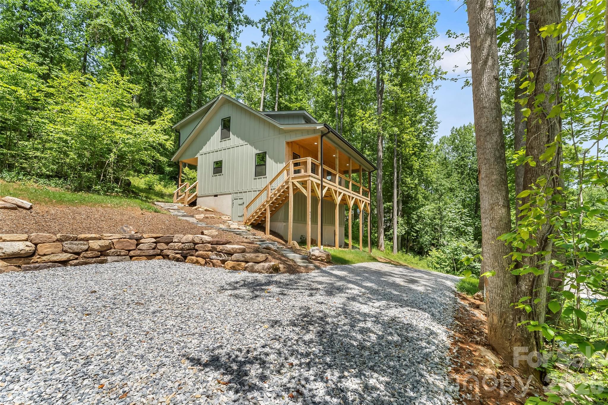 511 Blue Ridge Drive Property Photo 5