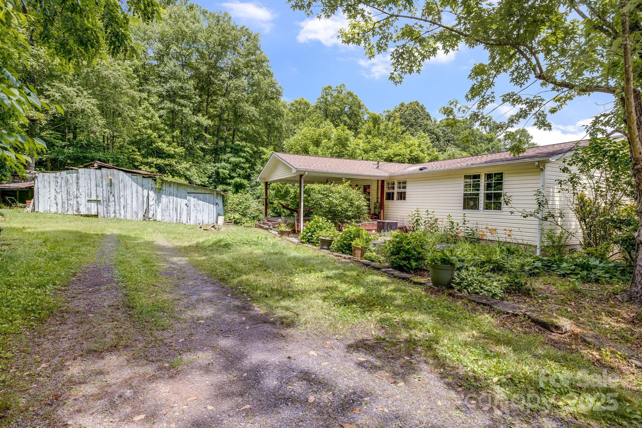 189 Mink Farm Road Property Photo 1