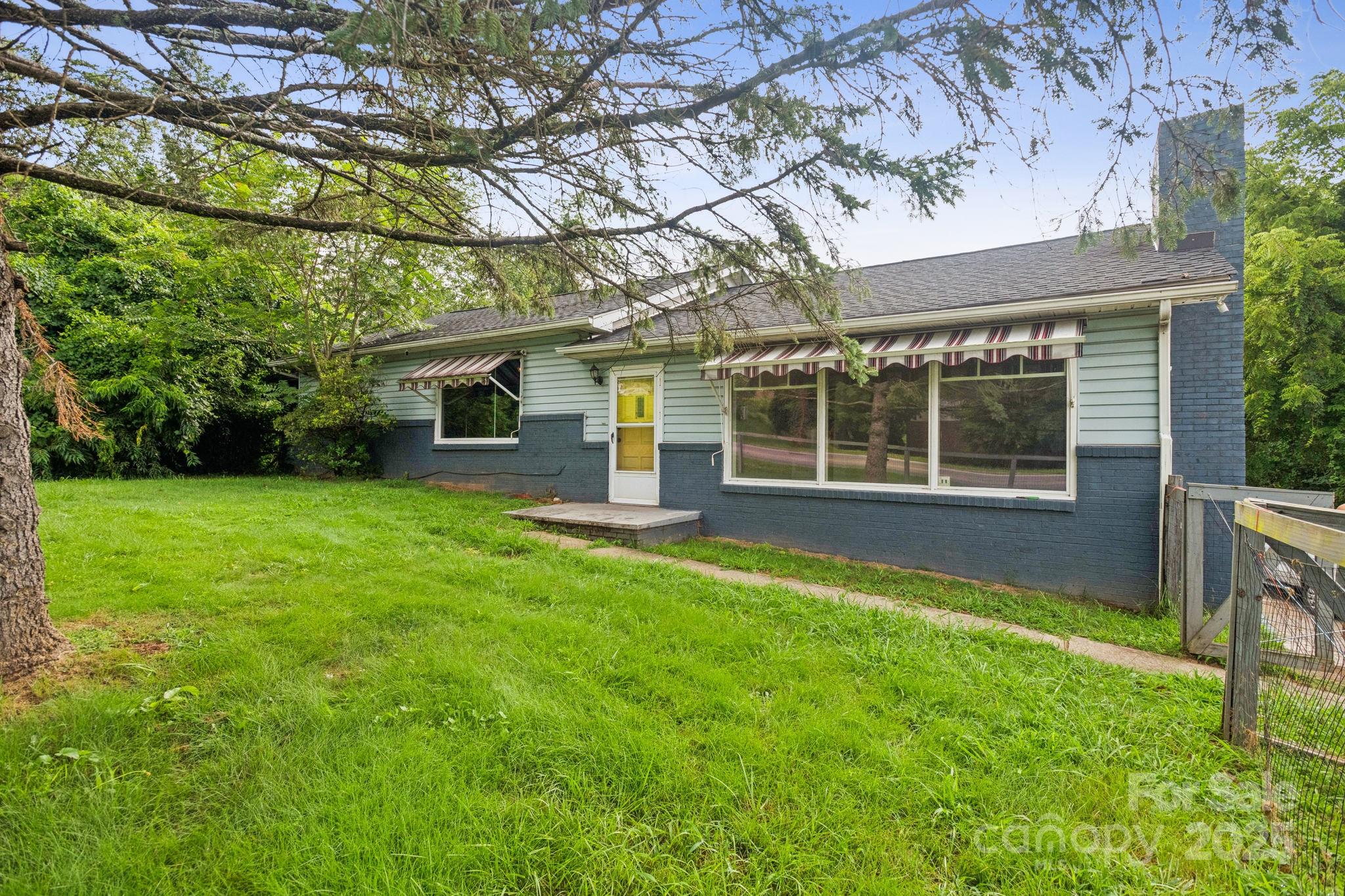 379 N Louisiana Avenue Property Photo