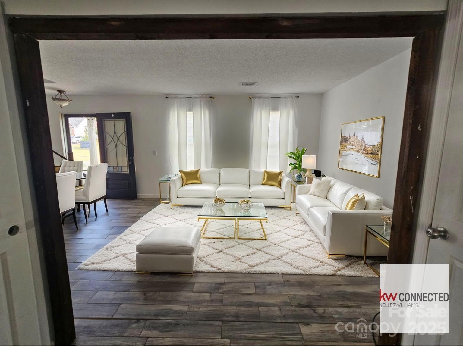 11 Long Glen Court 113 Property Photo 2