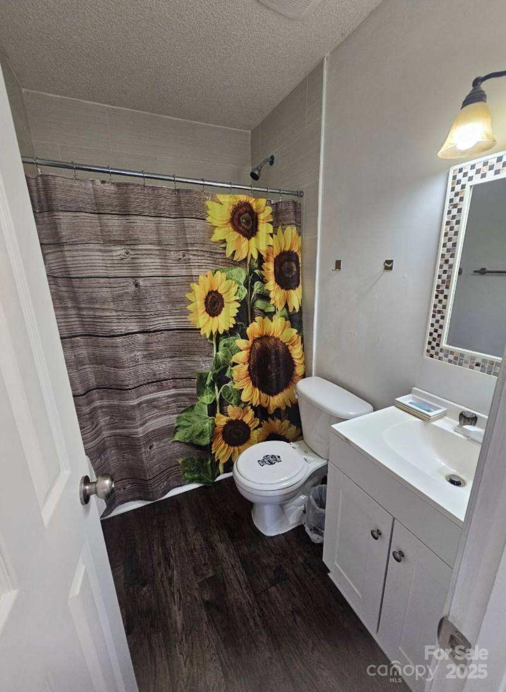 11 Long Glen Court 113 Property Photo 9