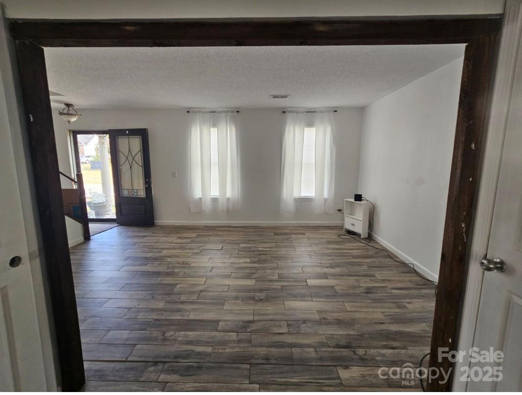 11 Long Glen Court 113 Property Photo 14